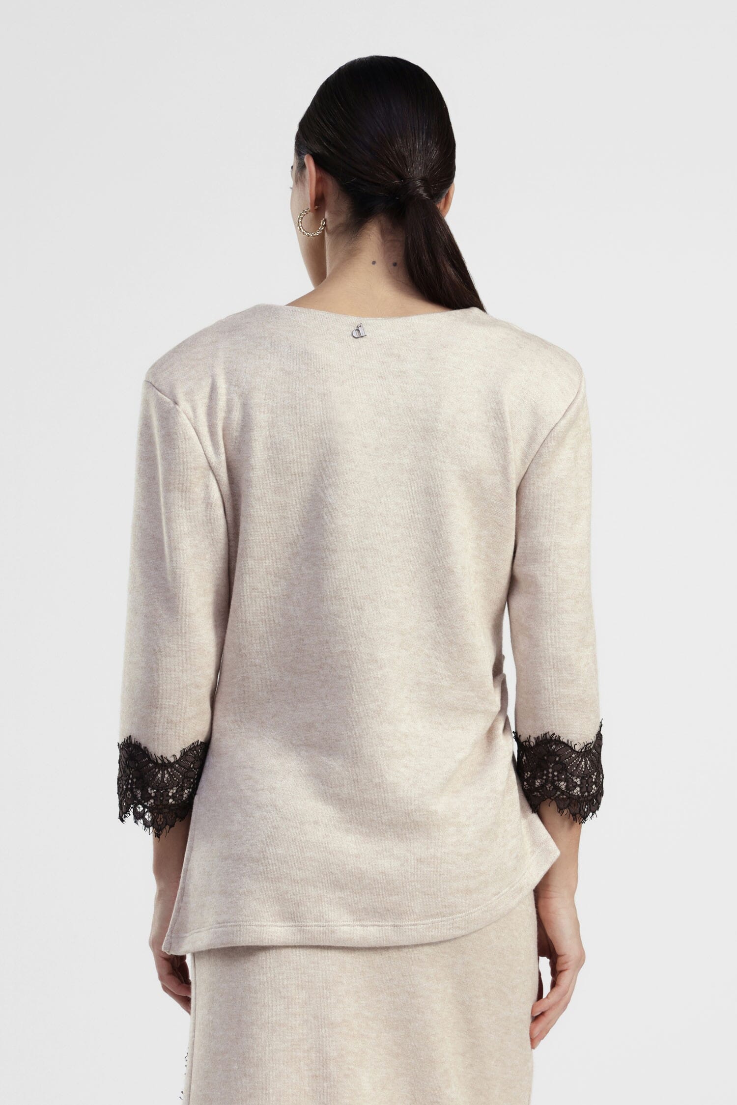 Pull à manches trois quarts, coupe régulière, avec dentelle Dixie