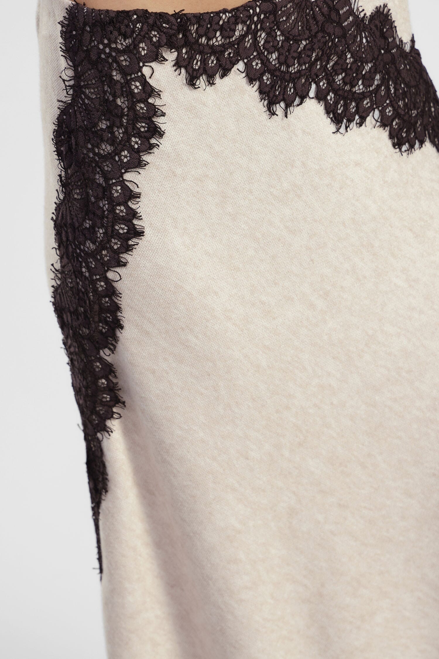 Gonna Asimmetrica Con Bordo In Pizzo Dixie