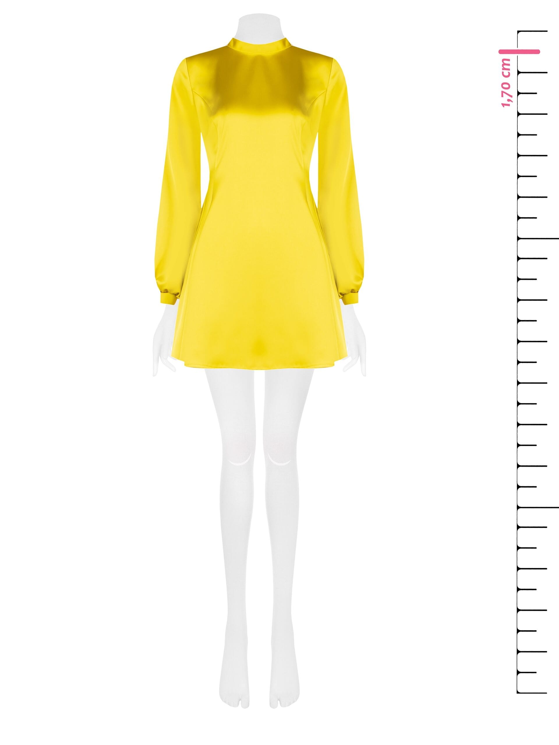 Rinascimento - Robe courte en satin à dos ouvert avec volant