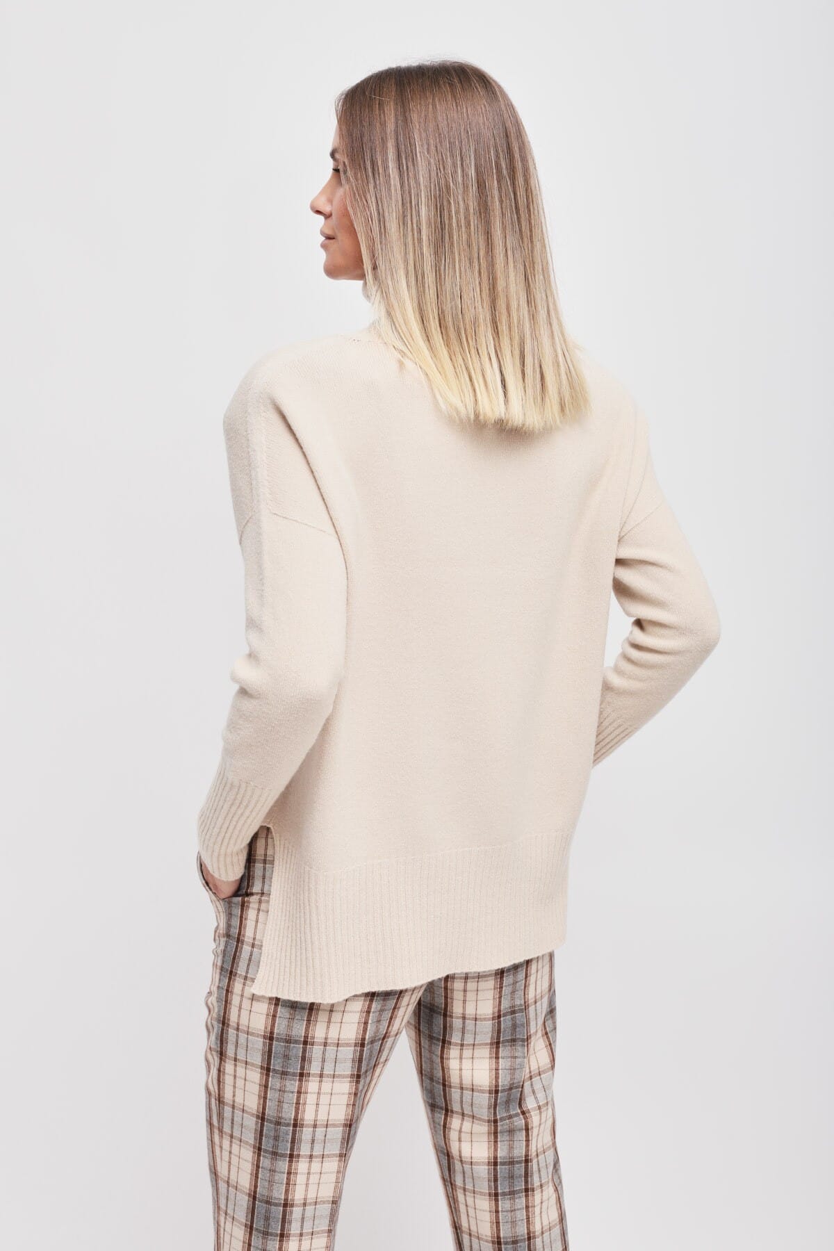 Maryley High Neck Jumper With Asymmetrical Hem