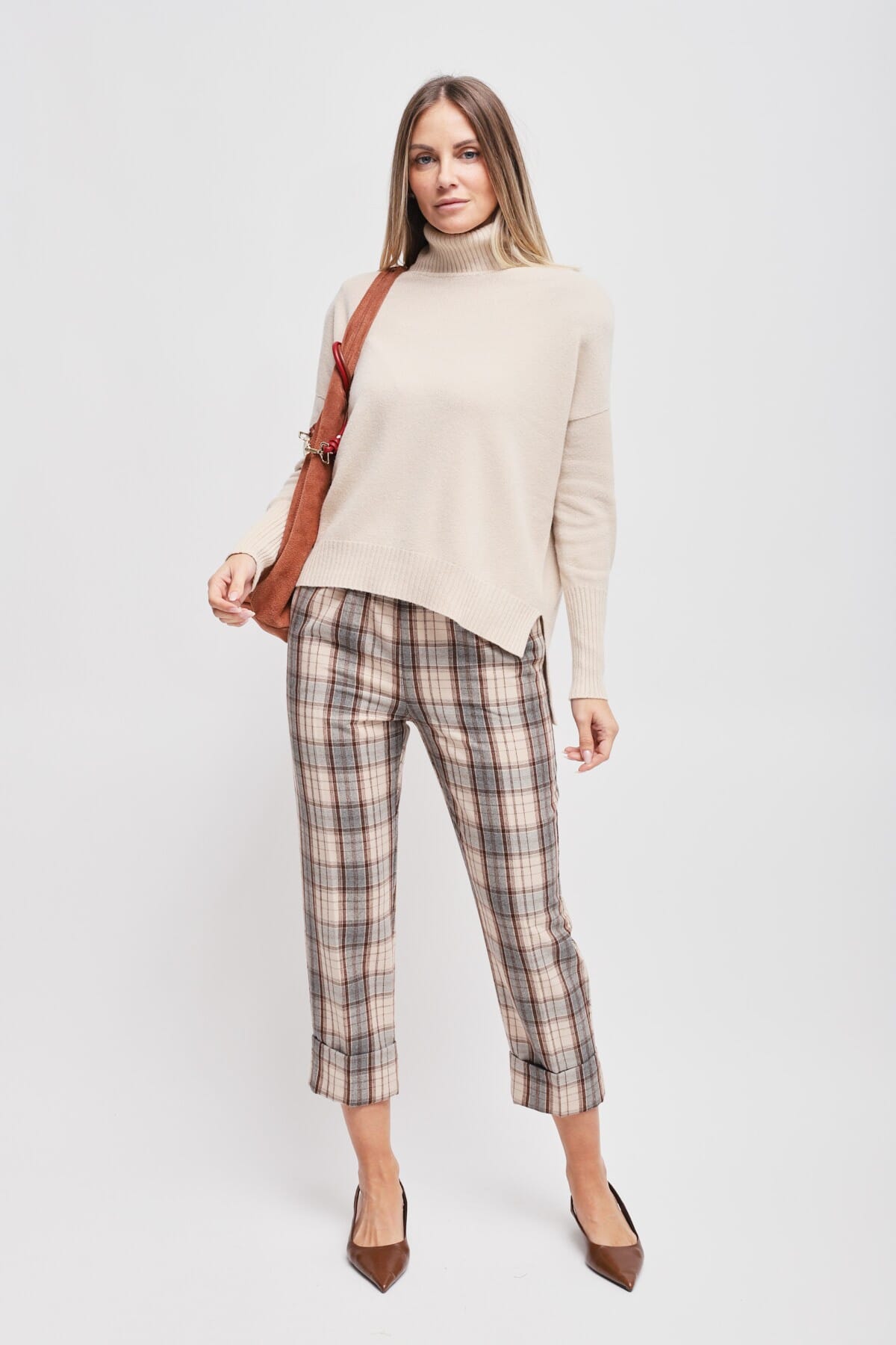 Maryley High Neck Jumper With Asymmetrical Hem