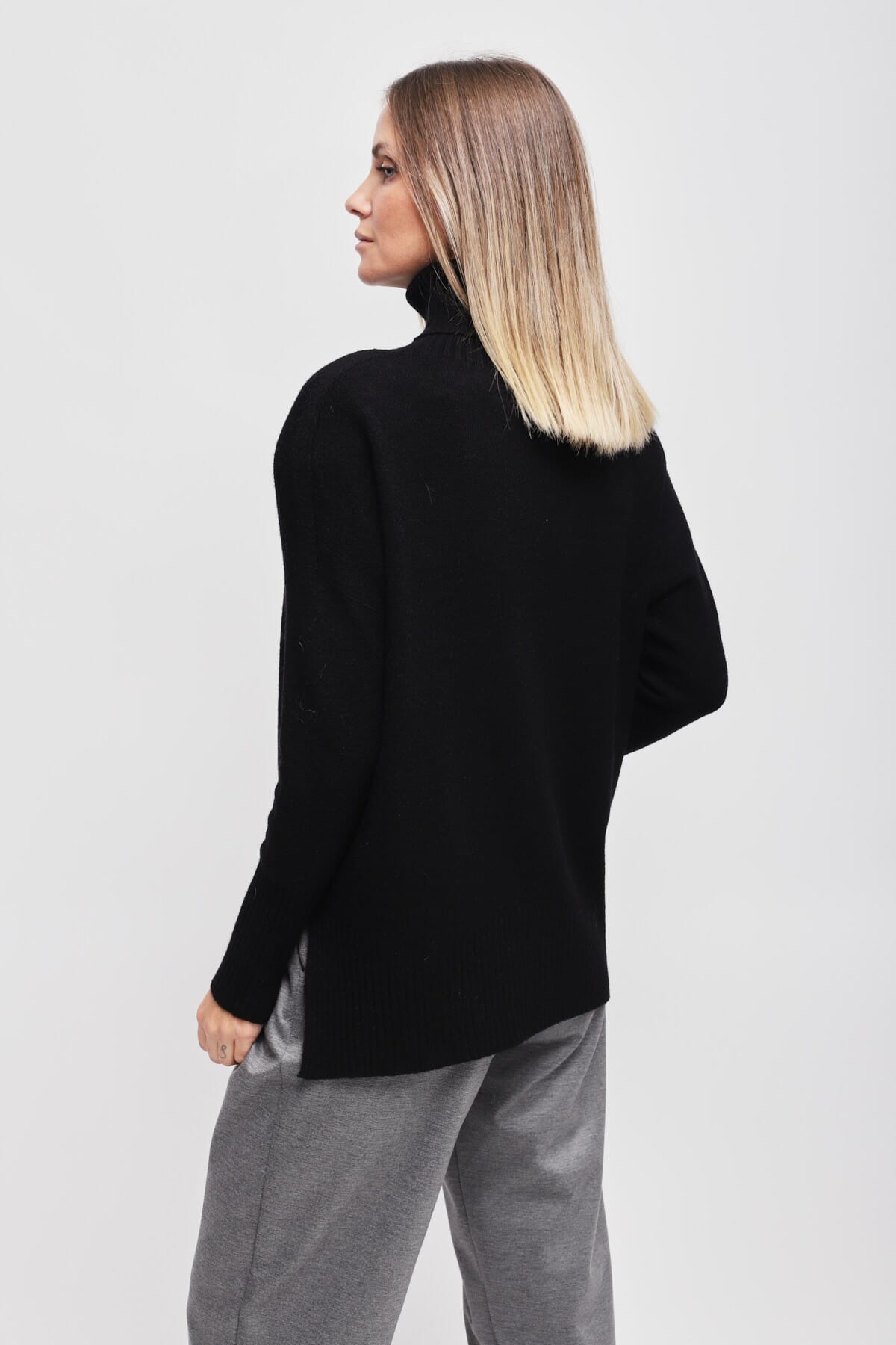 Maryley High Neck Jumper With Asymmetrical Hem