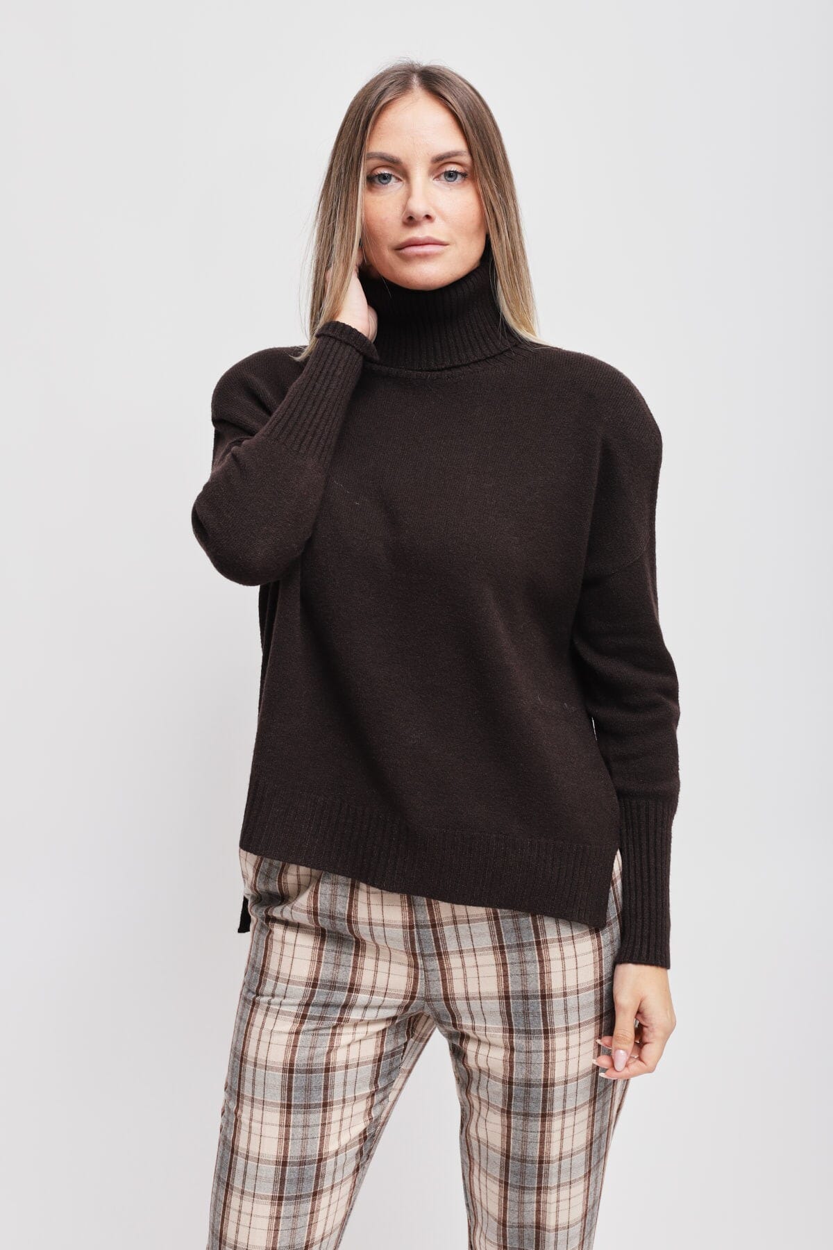 Maryley High Neck Jumper With Asymmetrical Hem