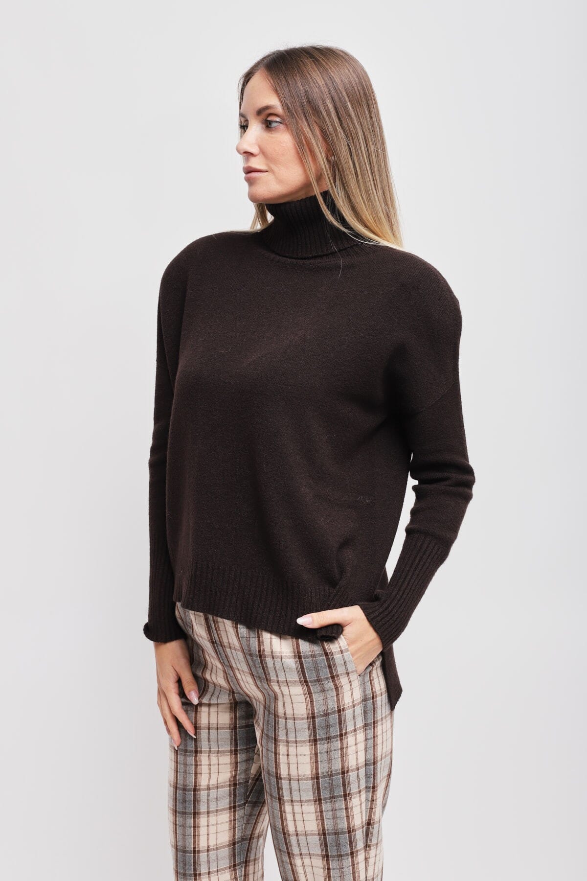 Maryley High Neck Jumper With Asymmetrical Hem