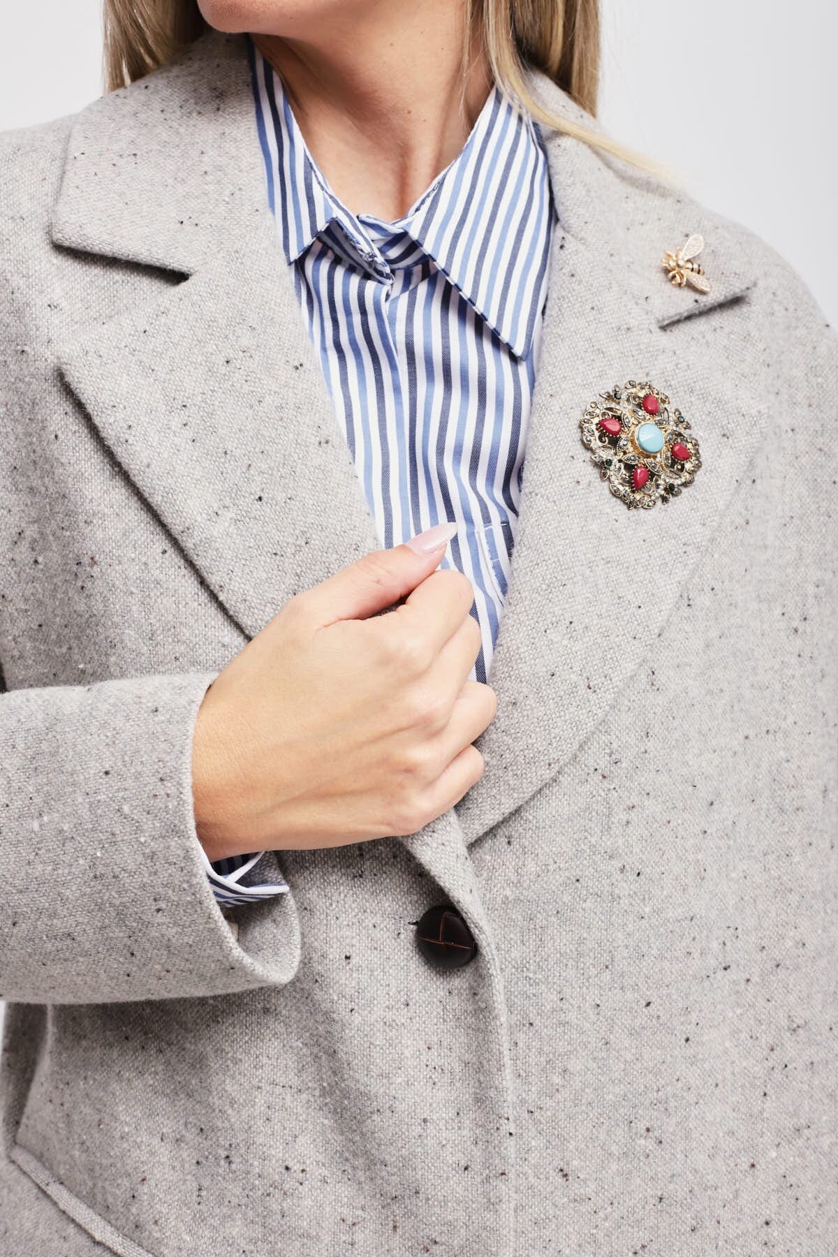 Maryley - Manteau croisé avec broche ornée d'un bijou