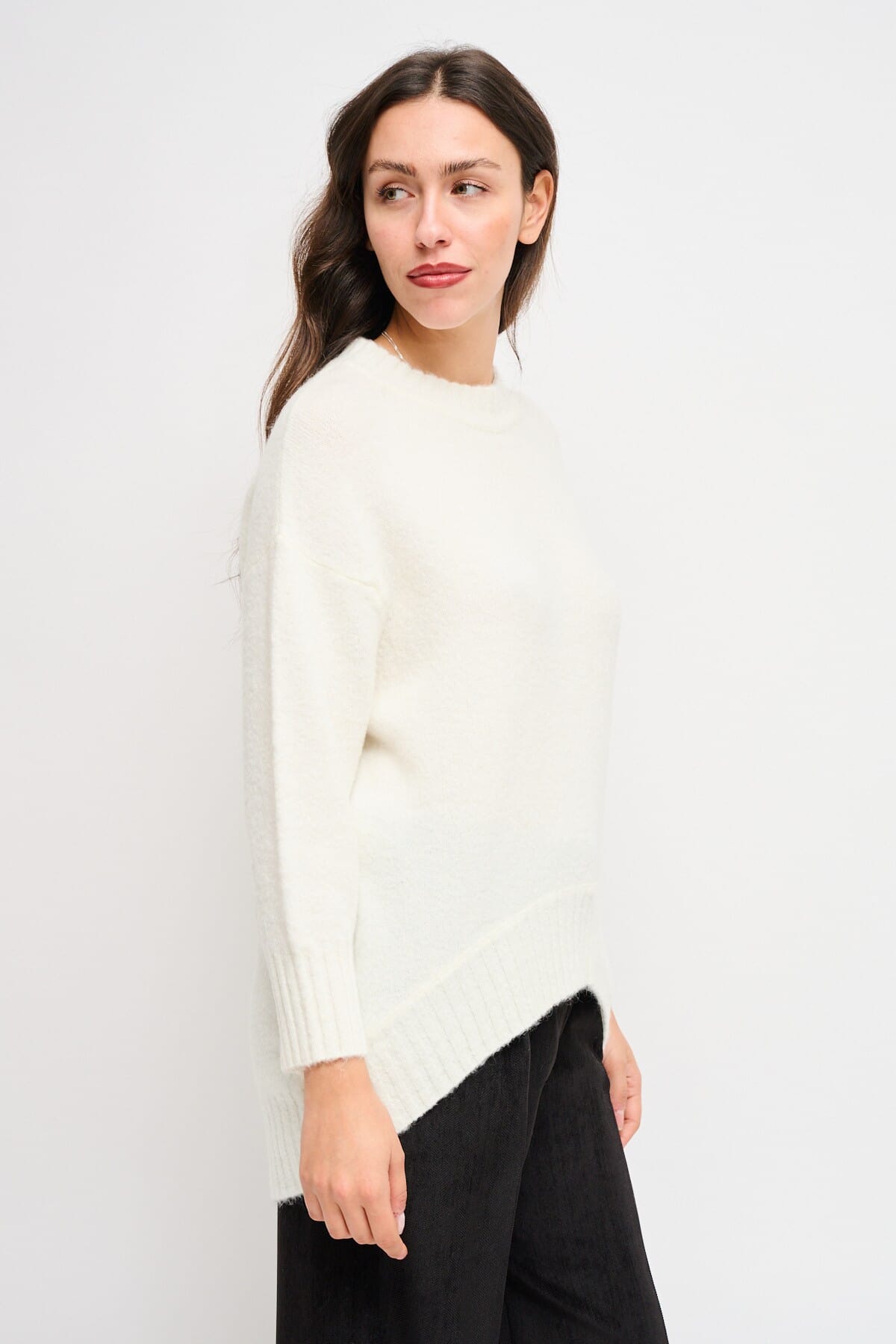 Maryley Crew Neck Sweater With Asymmetrical Hem
