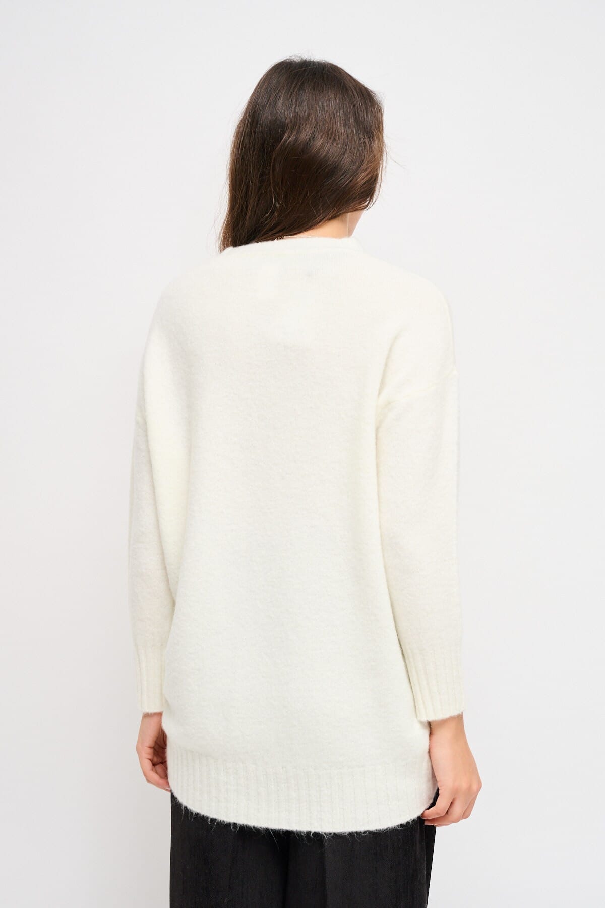 Maryley Crew Neck Sweater With Asymmetrical Hem