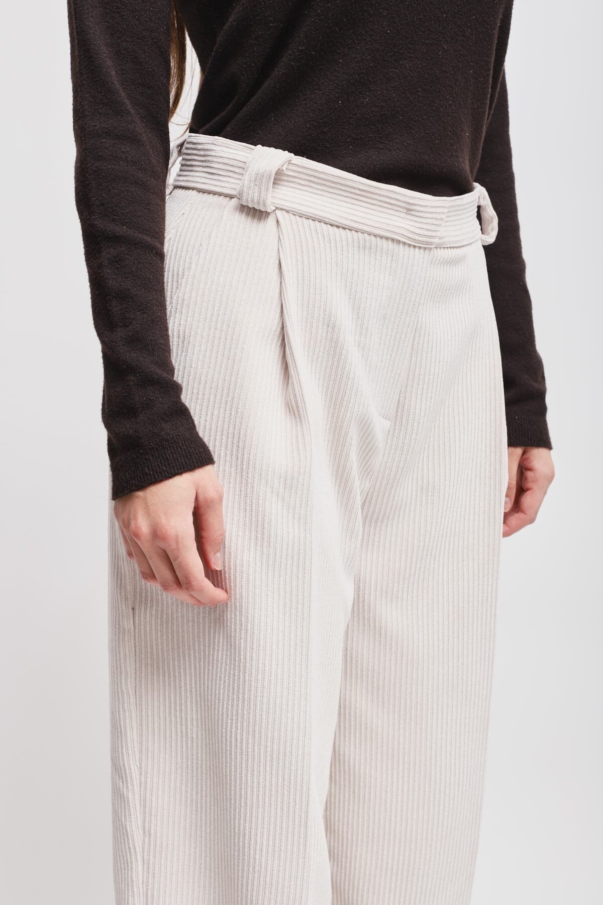 Pantalon Palace en velours côtelé avec plis Maryley