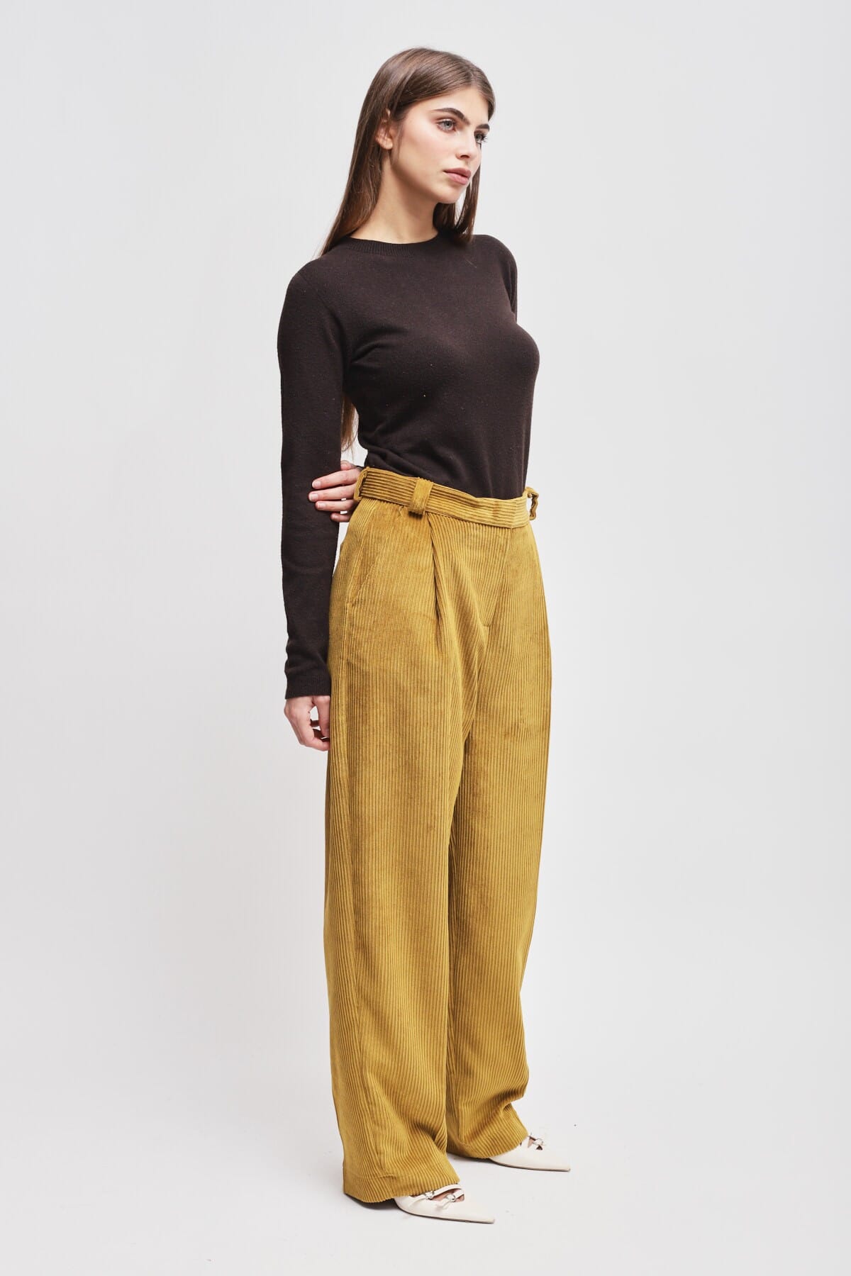 Pantalon Palace en velours côtelé avec plis Maryley