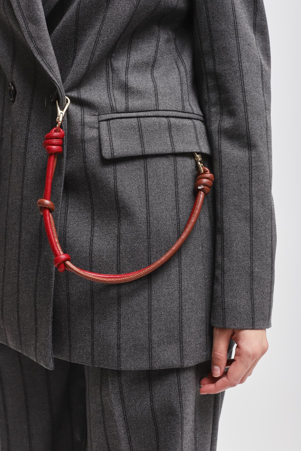 Veste à pinces à double boutonnage avec sangle Maryley