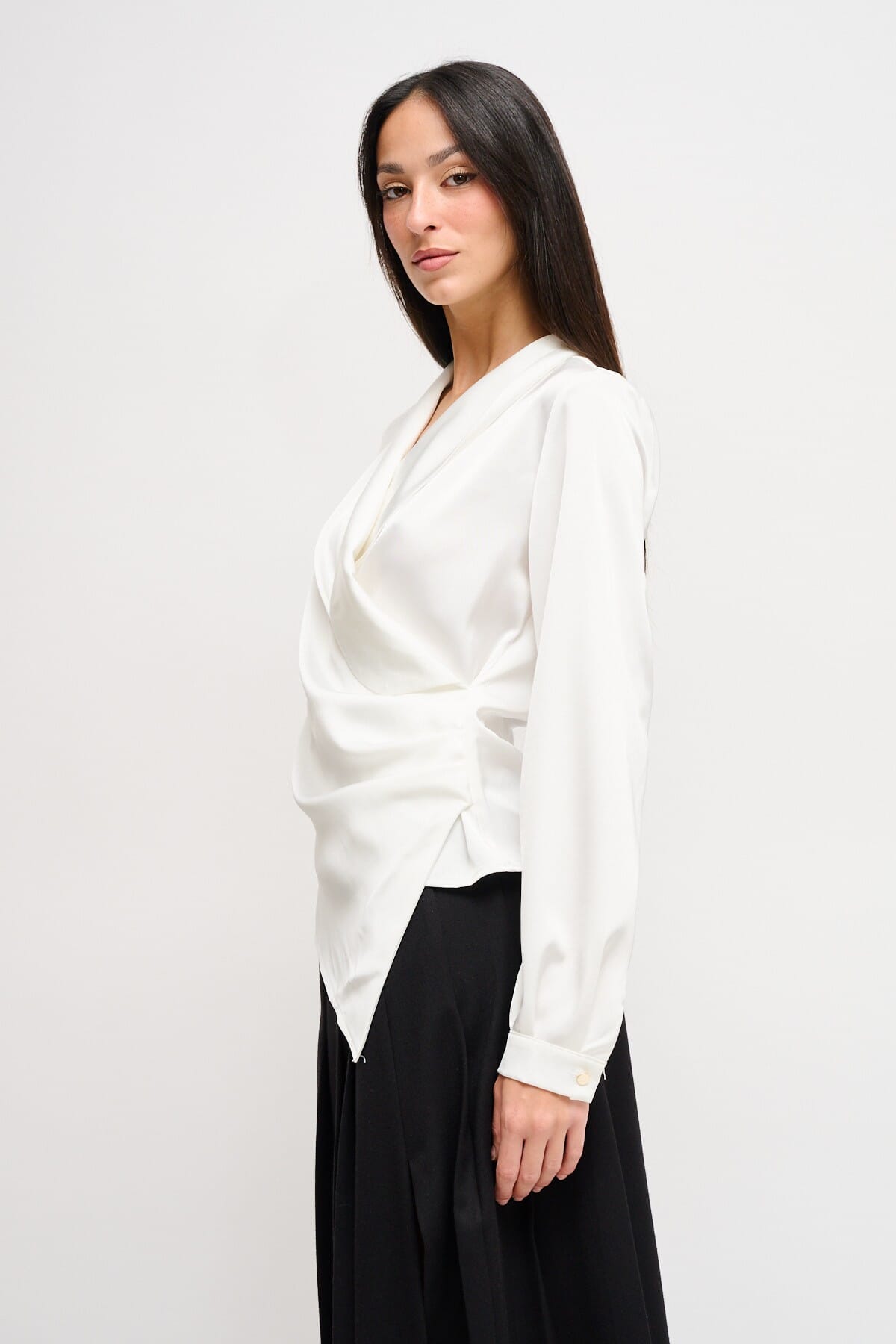 Blusa Con Fondo Asimmetrico Maryley