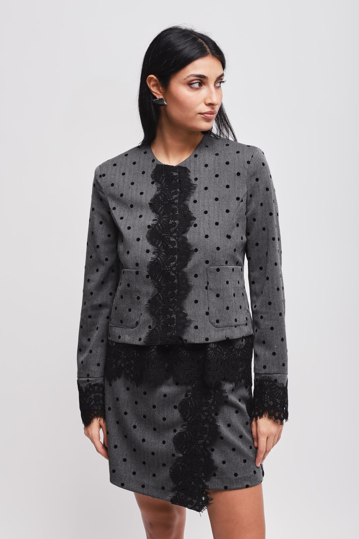 Maryley - Veste courte à pois avec empiècements en dentelle