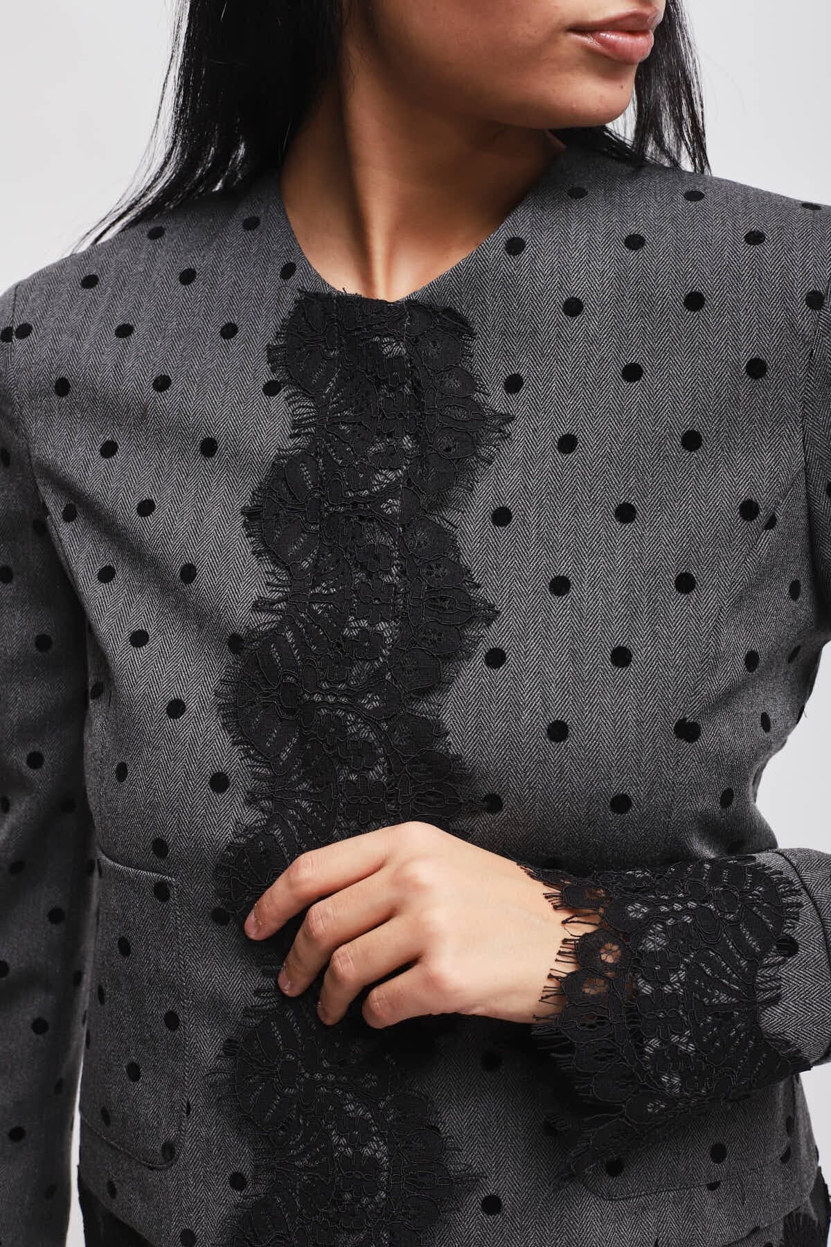 Maryley - Veste courte à pois avec empiècements en dentelle