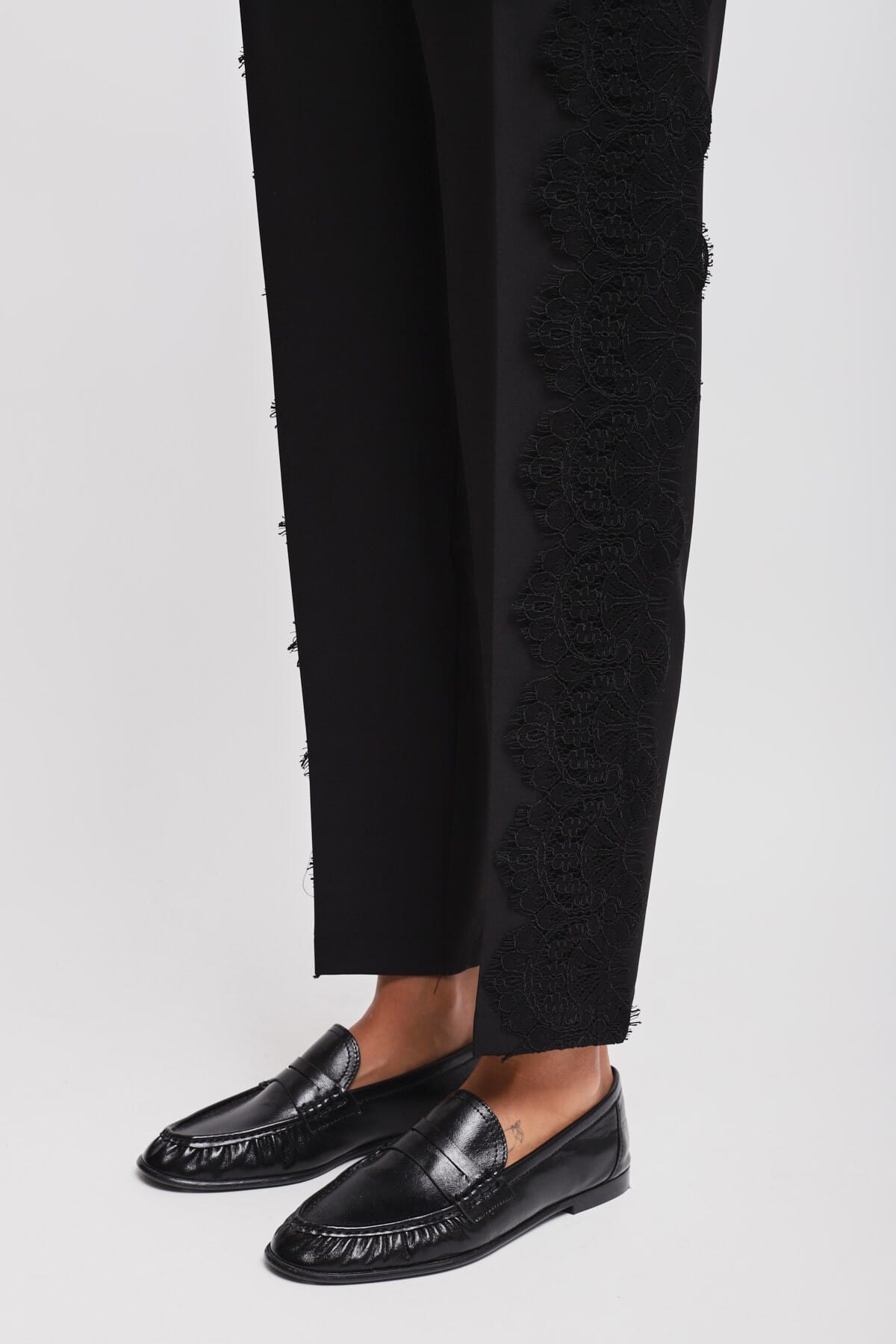 Completo Giacca Monopetto E Pantalone A Sigaretta Con Pizzo Maryley