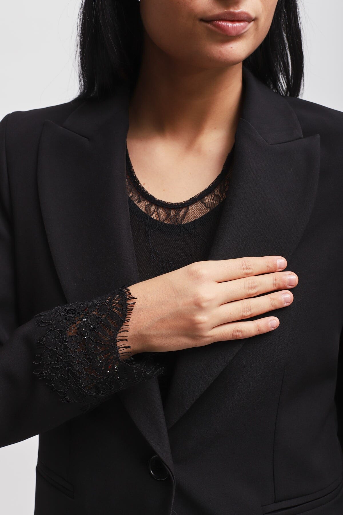 Completo Giacca Monopetto E Pantalone A Sigaretta Con Pizzo Maryley