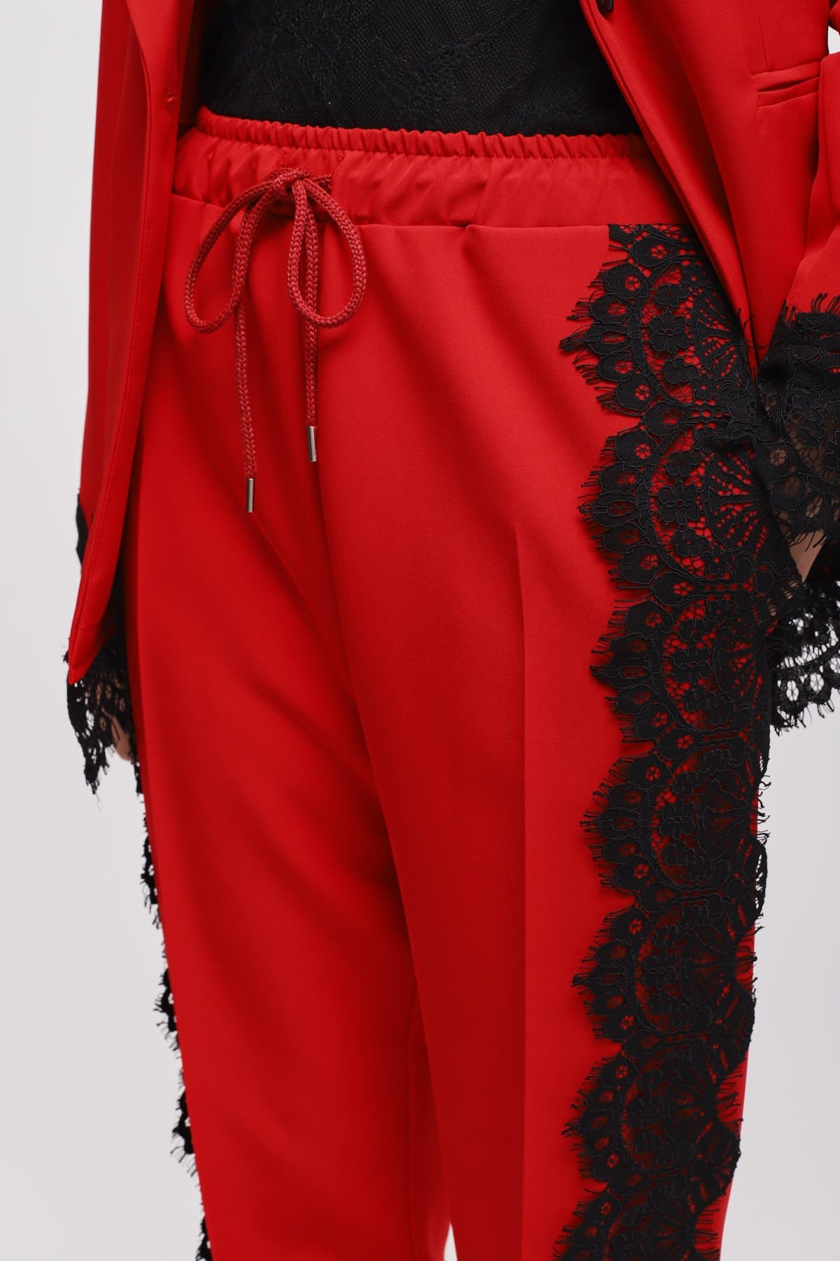 Completo Giacca Monopetto E Pantalone A Sigaretta Con Pizzo Maryley