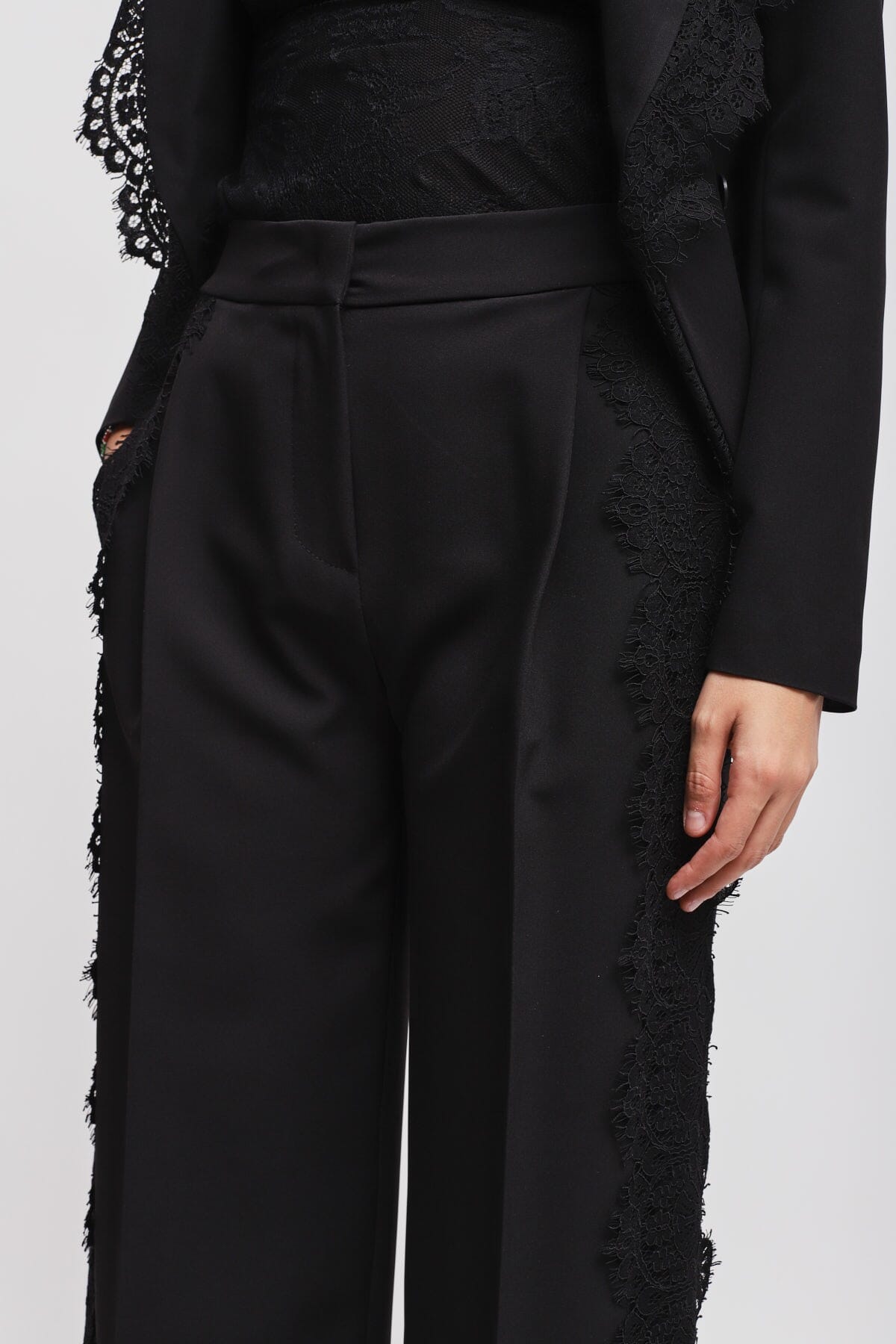 Completo Giacca Doppiopetto E Pantalone A Palazzo Con Pizzo Maryley