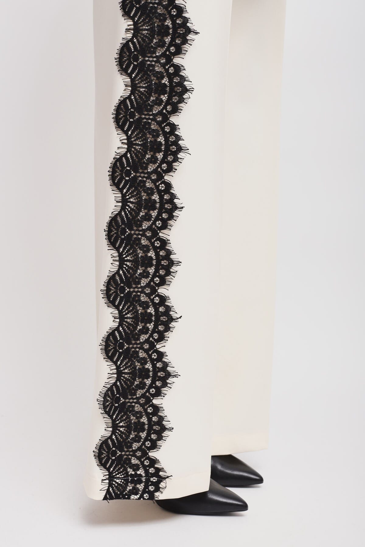 Completo Giacca Doppiopetto E Pantalone A Palazzo Con Pizzo Maryley