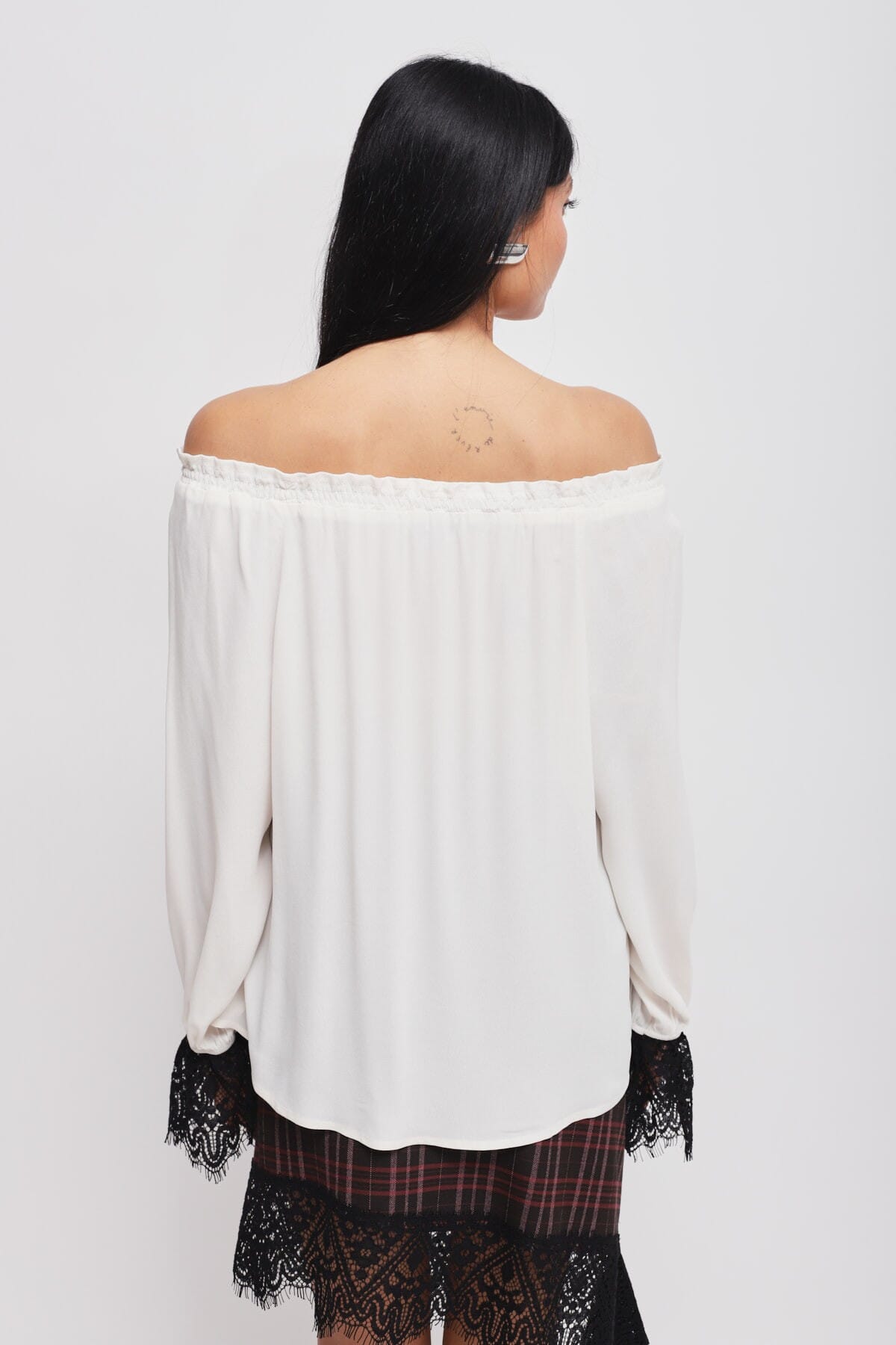 Blusa Con Scollo A Barca E Polsi In Pizzo Maryley