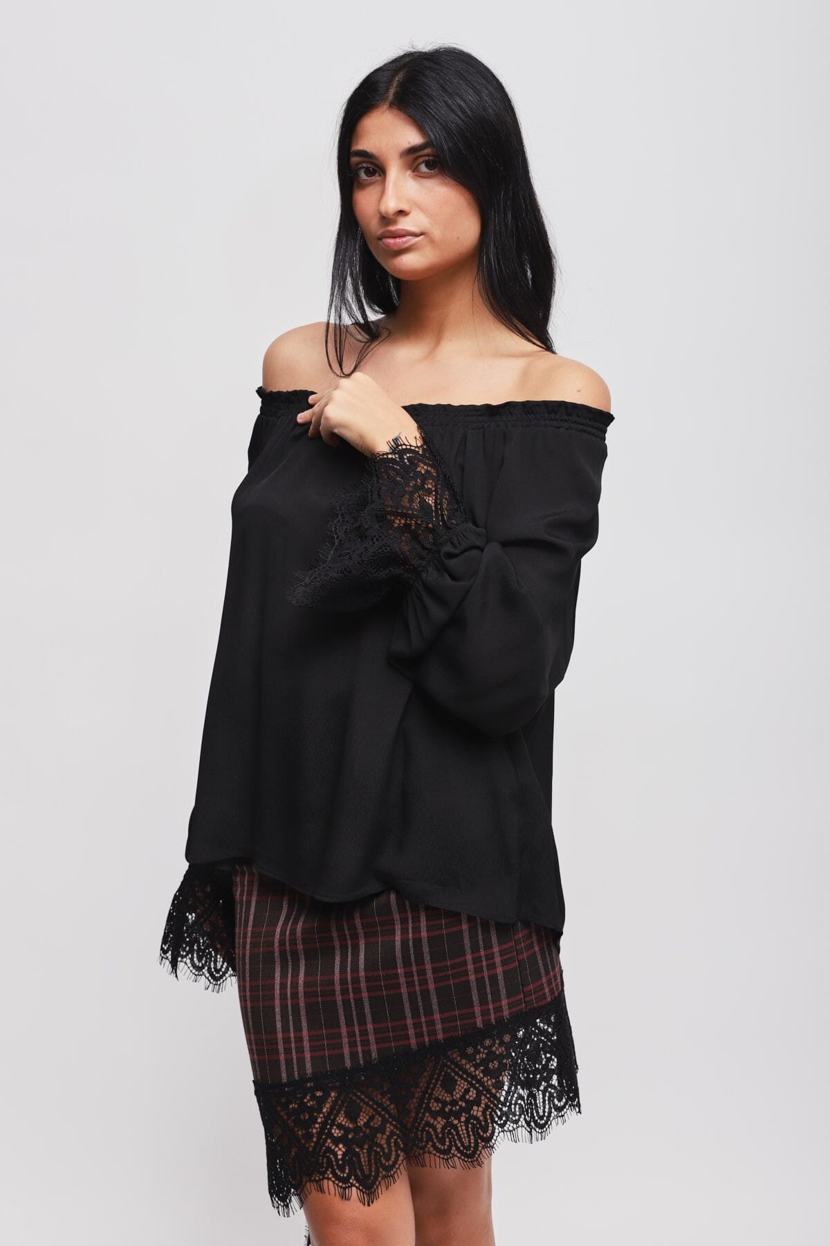 Blusa Con Scollo A Barca E Polsi In Pizzo Maryley