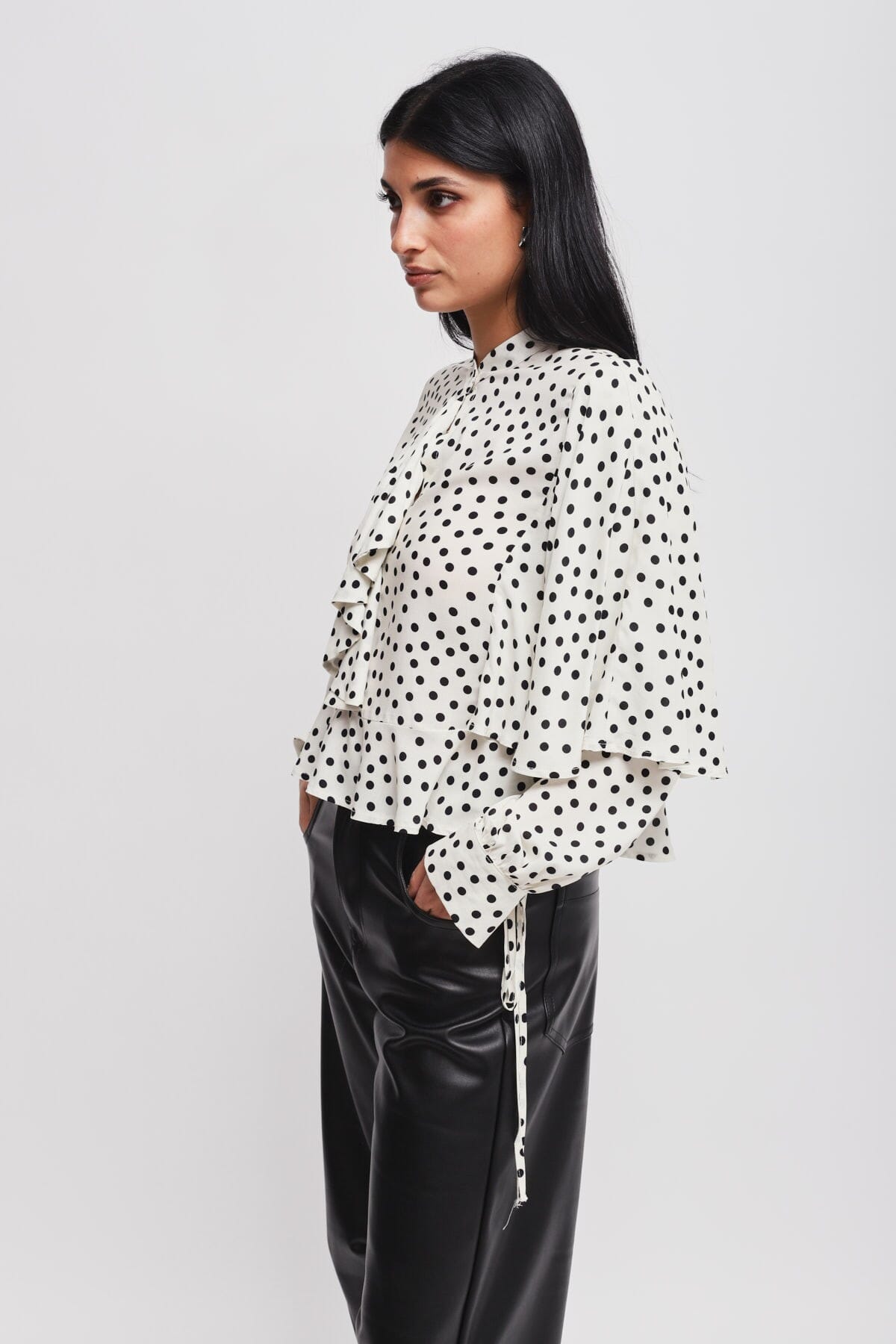 Blusa In Viscosa A Pois Con Rouches Maryley
