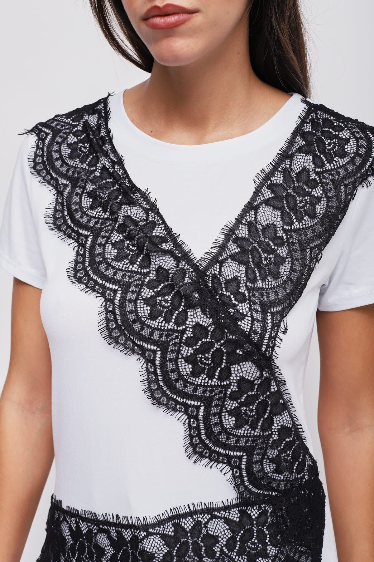 T-Shirt Con Dettagli In Pizzo Maryley