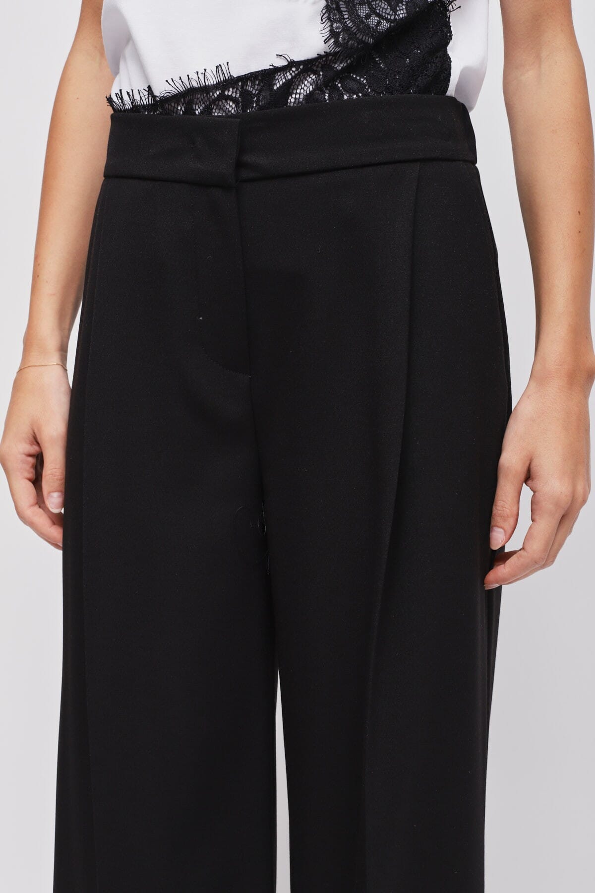 Pantaloni A Palazzo Con Pinces Maryley