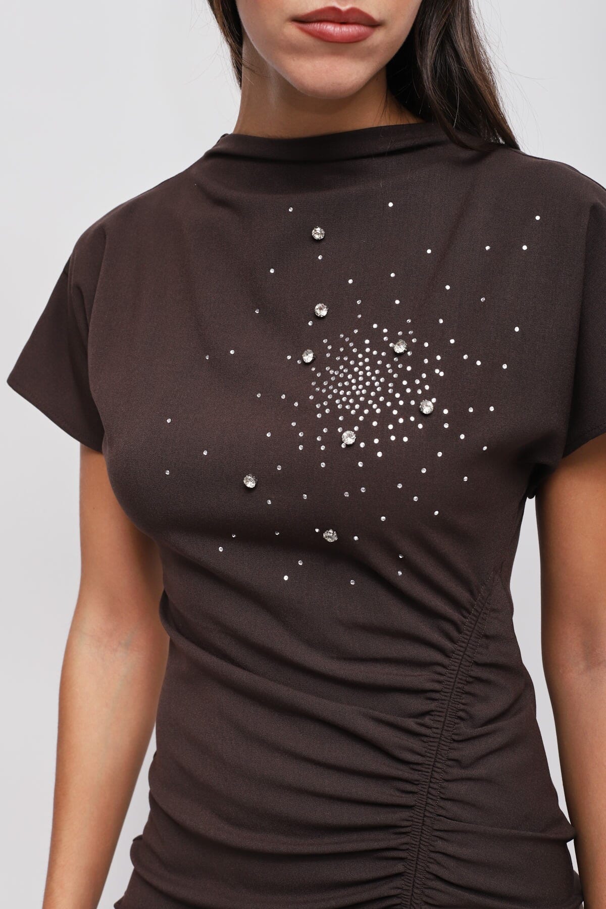 Robe courte drapée avec strass Maryley