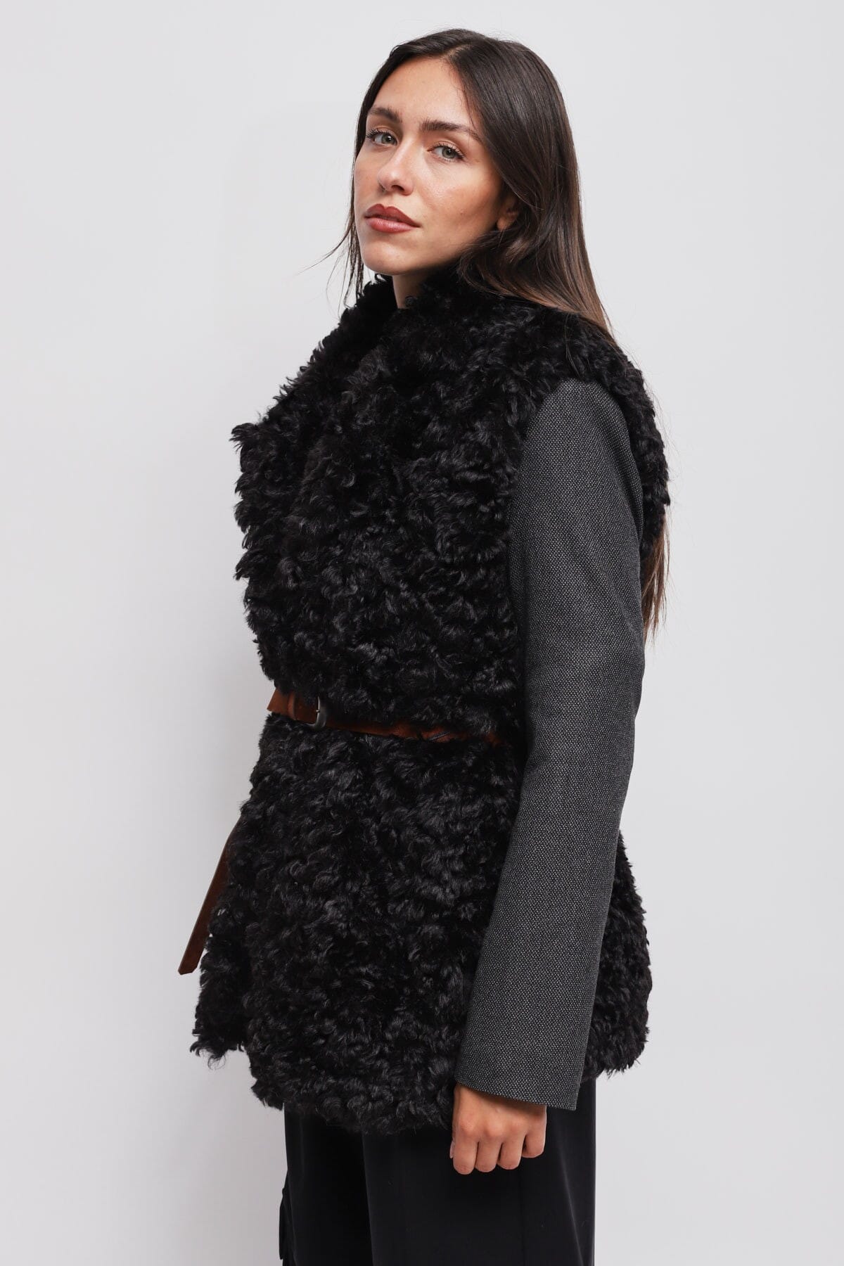 Gilet In Ecopelliccia Con Cintura Maryley