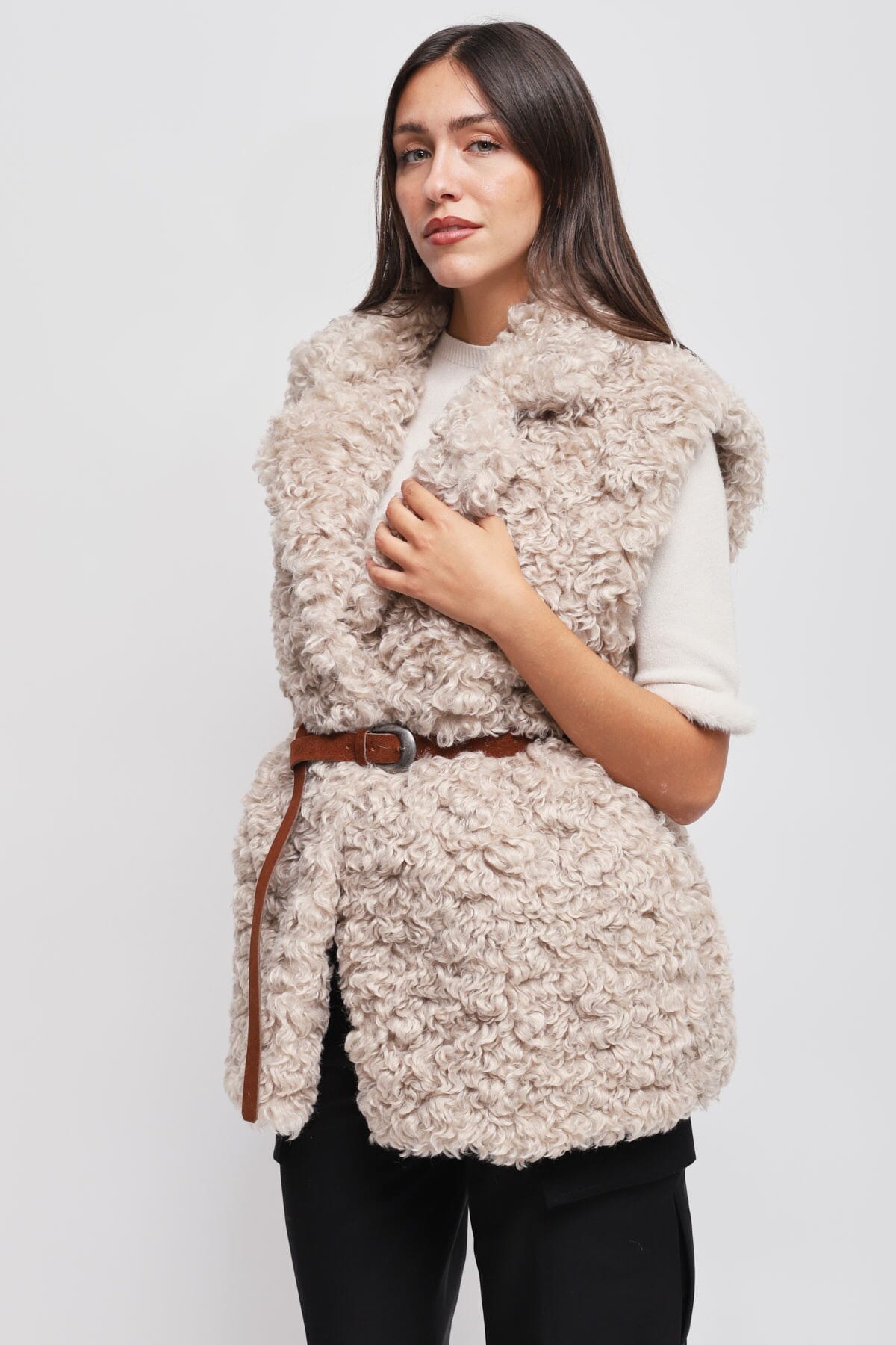 Gilet In Ecopelliccia Con Cintura Maryley
