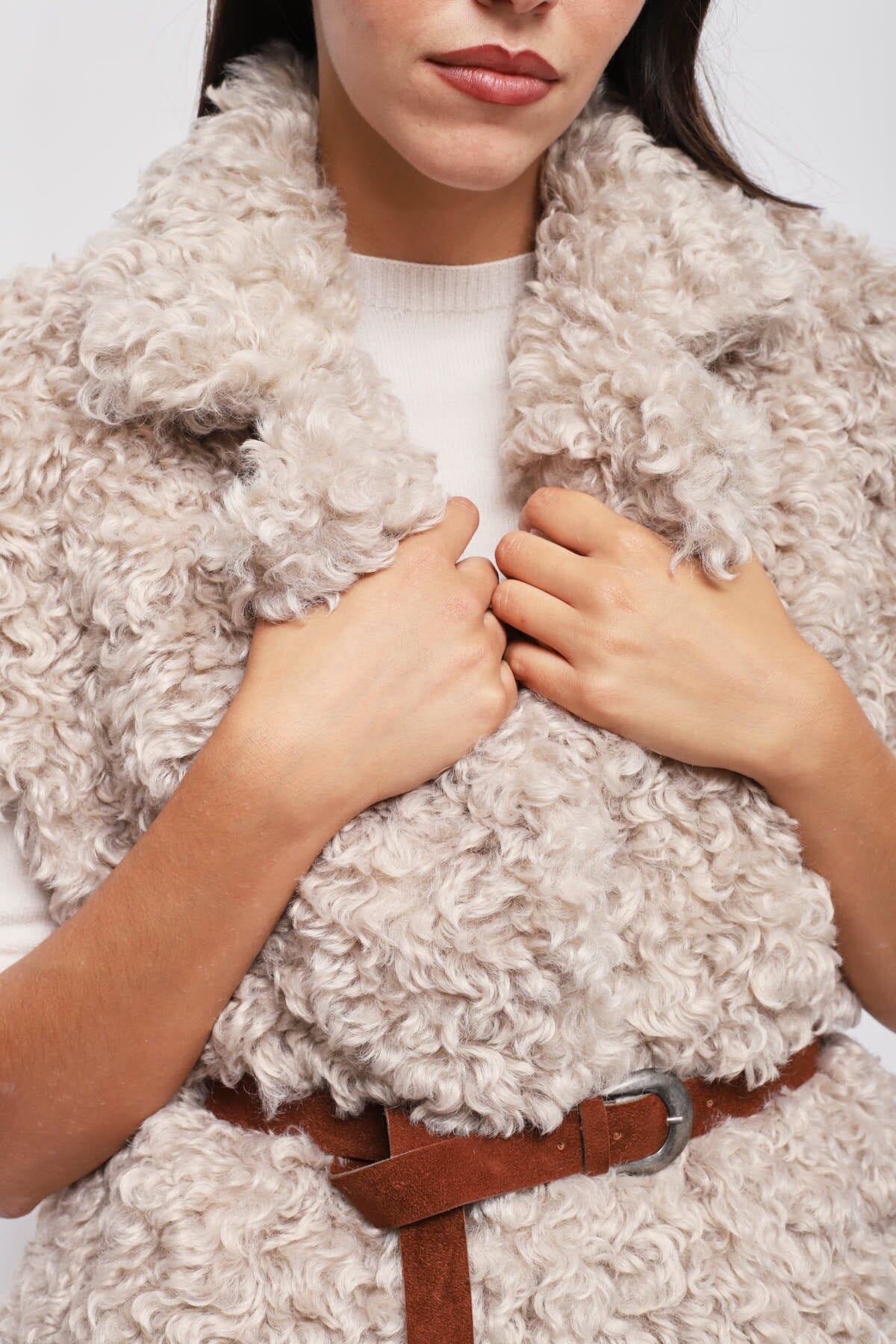 Gilet In Ecopelliccia Con Cintura Maryley