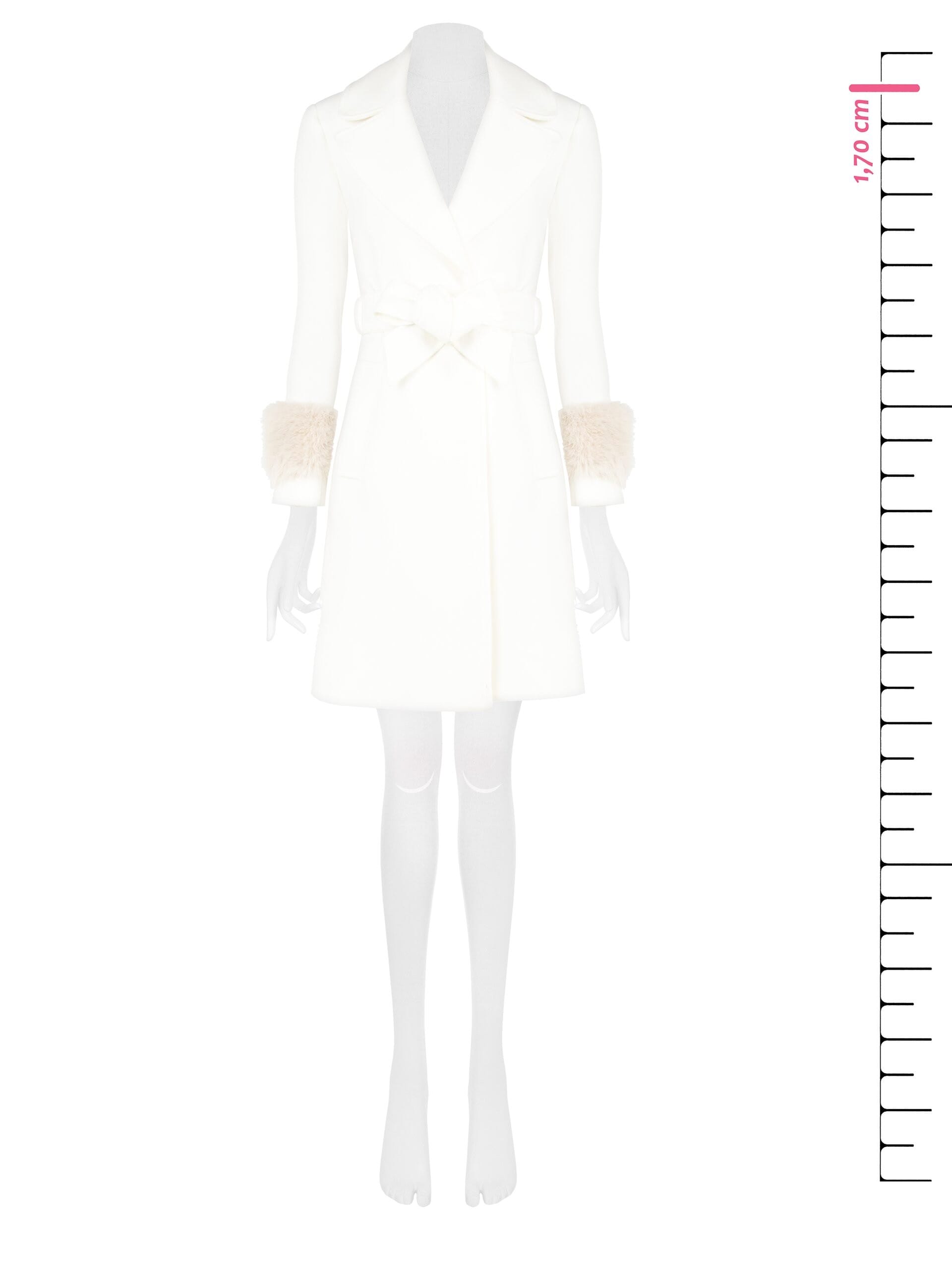 Manteau long en velours avec poignets en fausse fourrure et ceinture coordonnée Rinascimento