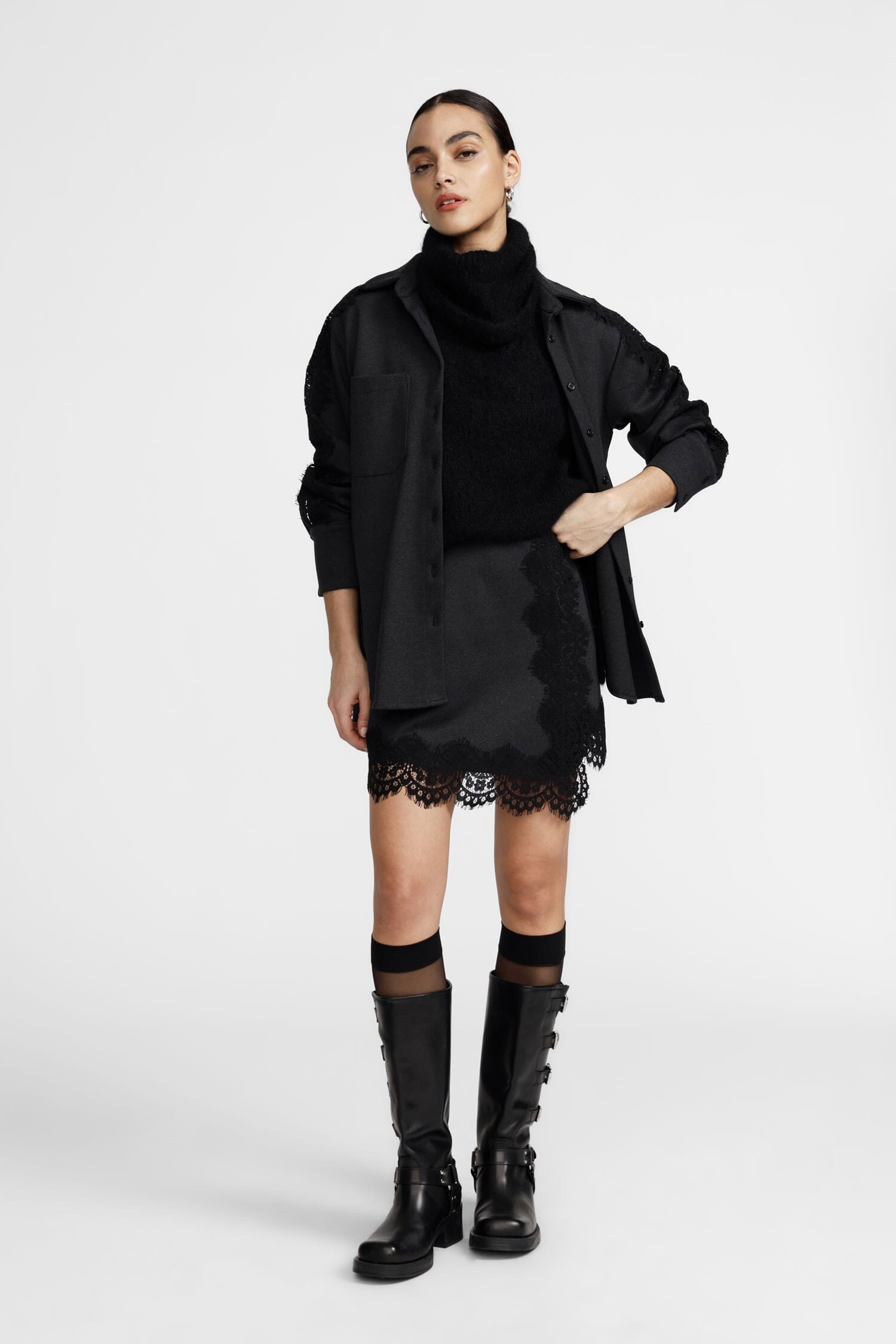 Gonna Corta Con Bordo In Pizzo Traforato Dixie