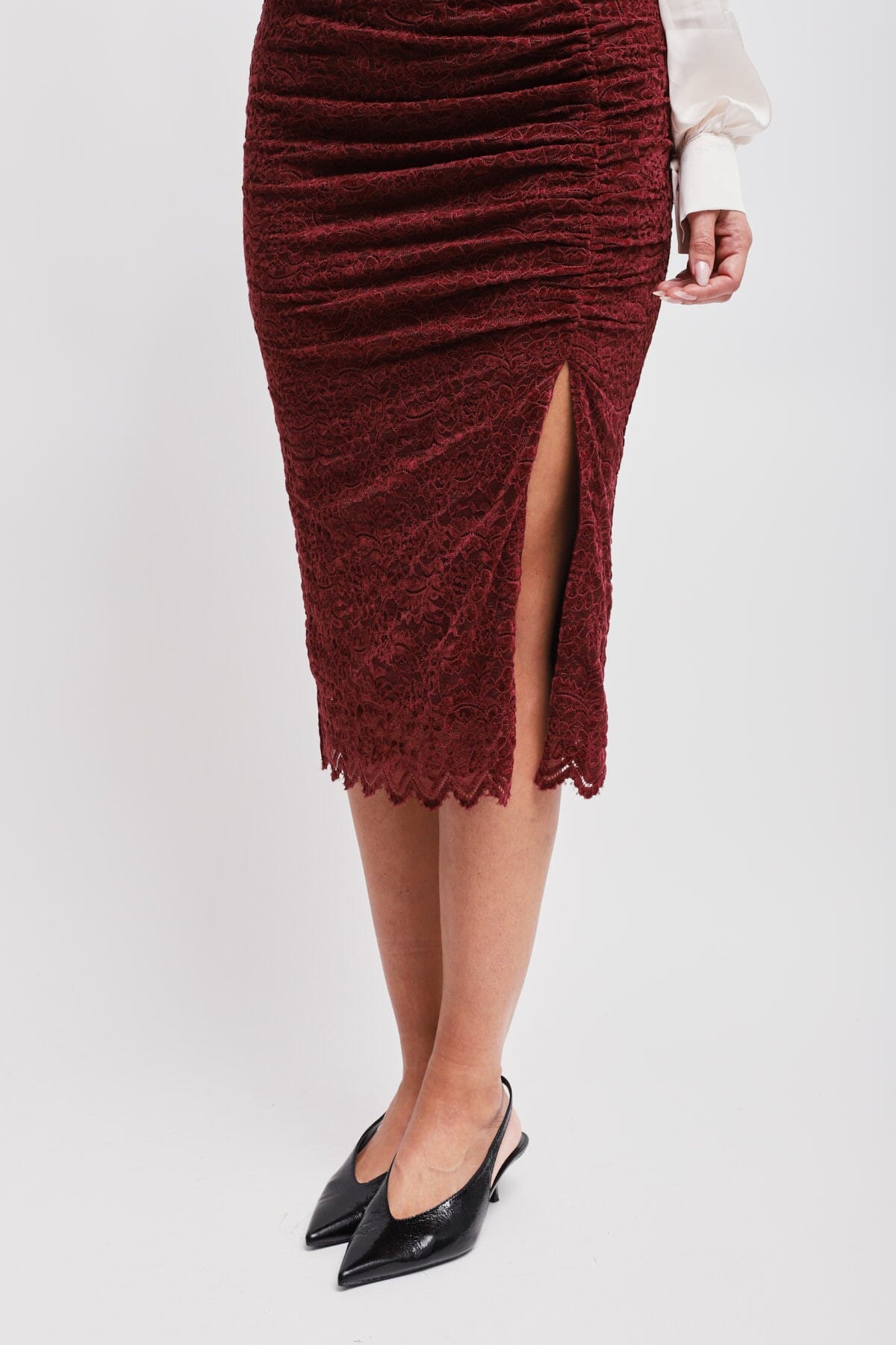 Gonna In Pizzo Con Drappeggio E Spacco Maryley