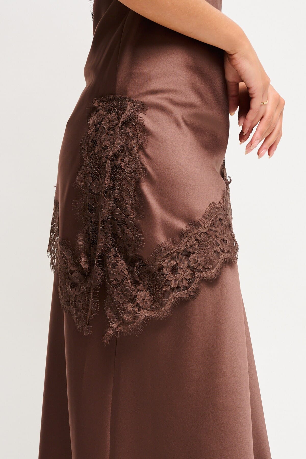 Top In Raso Con Scollo Drappeggiato E Finiture In Pizzo Maryley