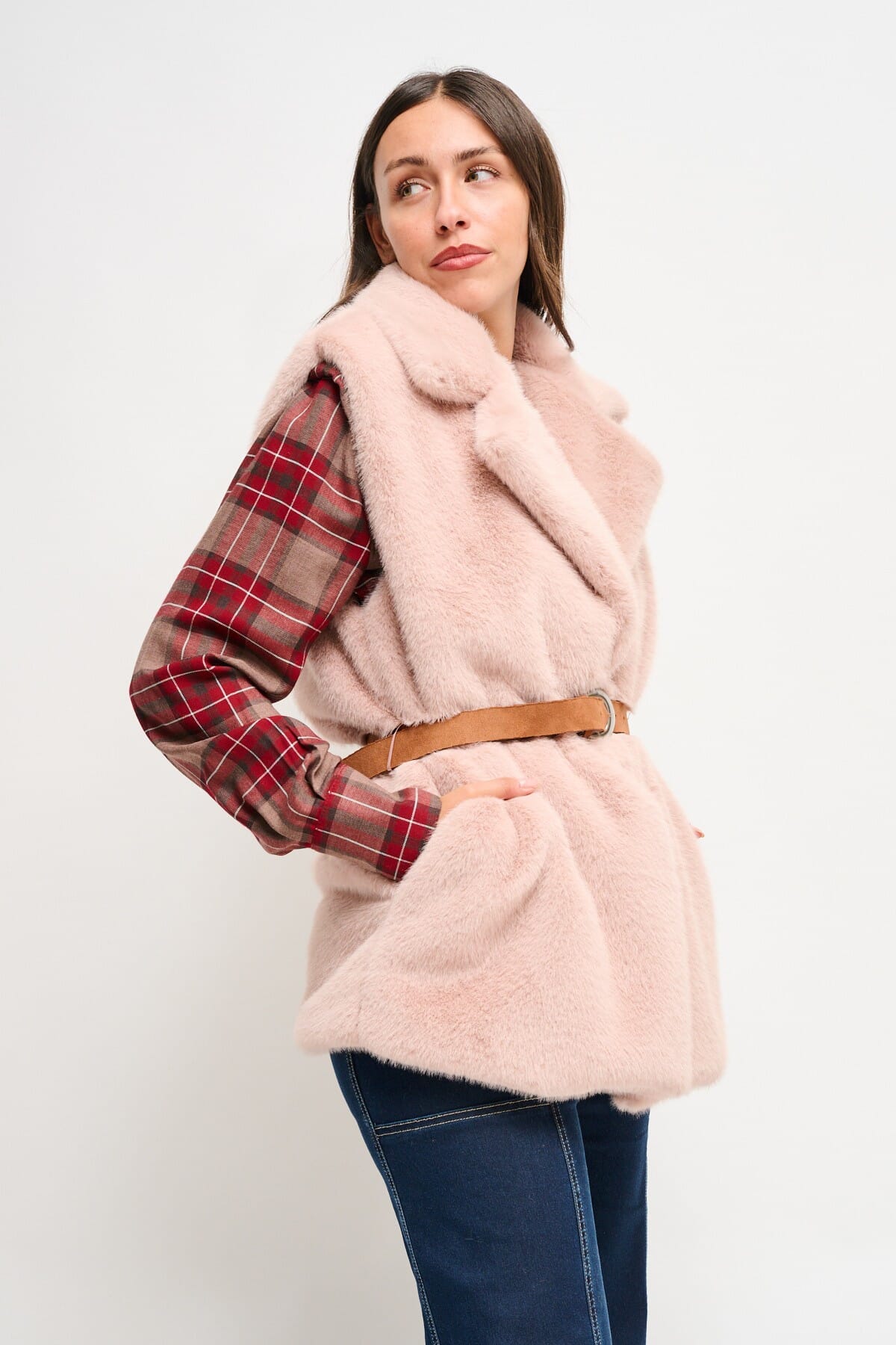 Gilet In Ecopelliccia Con Cintura Maryley