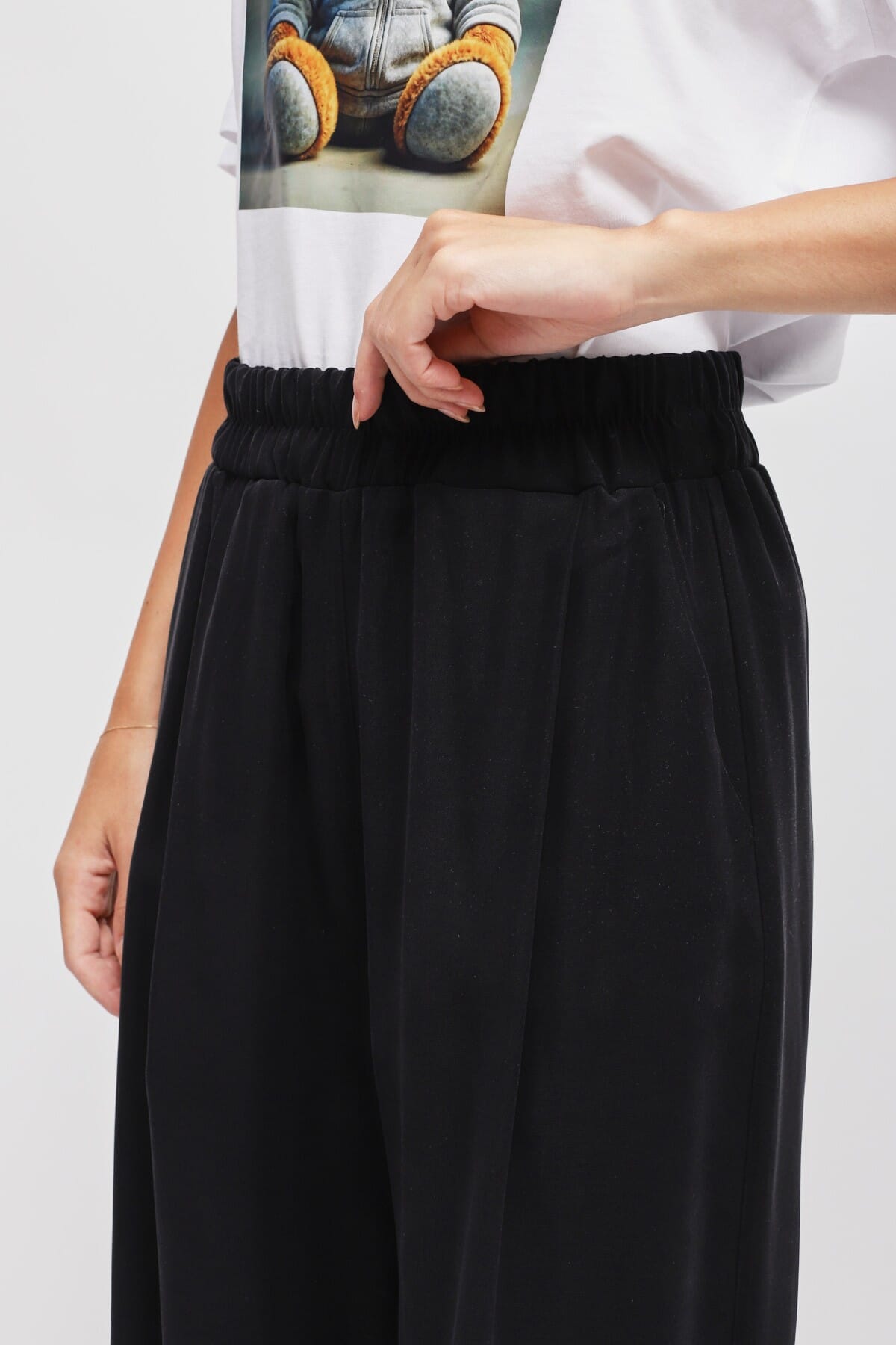 Pantaloni In Viscosa Con Fiocco Sul Fondo Maryley