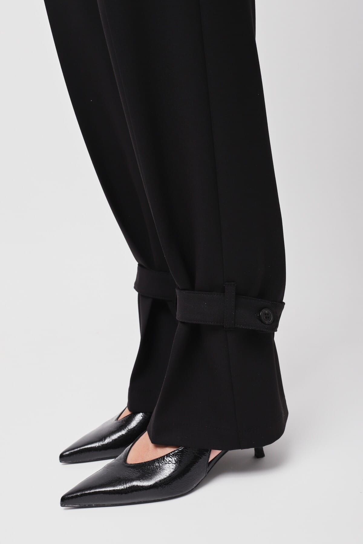 Pantaloni Con Cinturino Sul Fondo Maryley