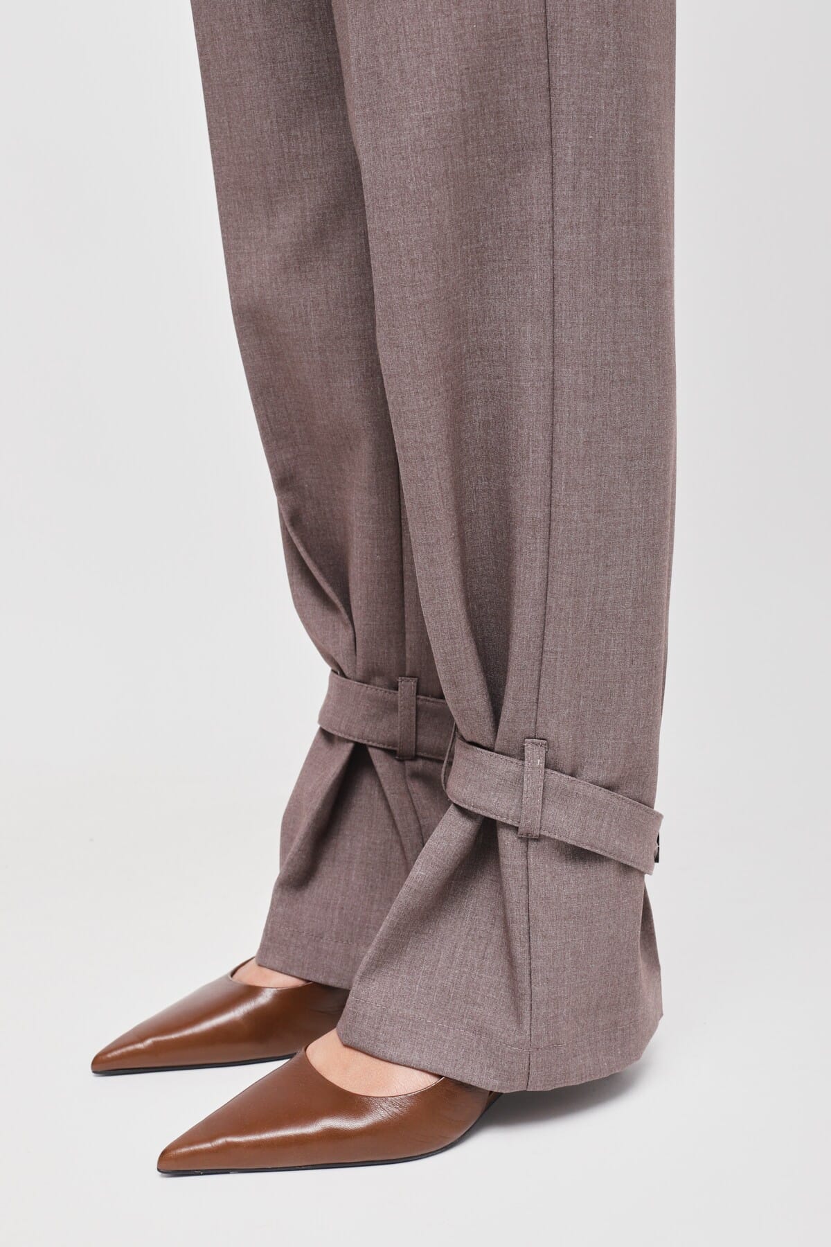 Pantaloni Con Cinturino Sul Fondo Maryley