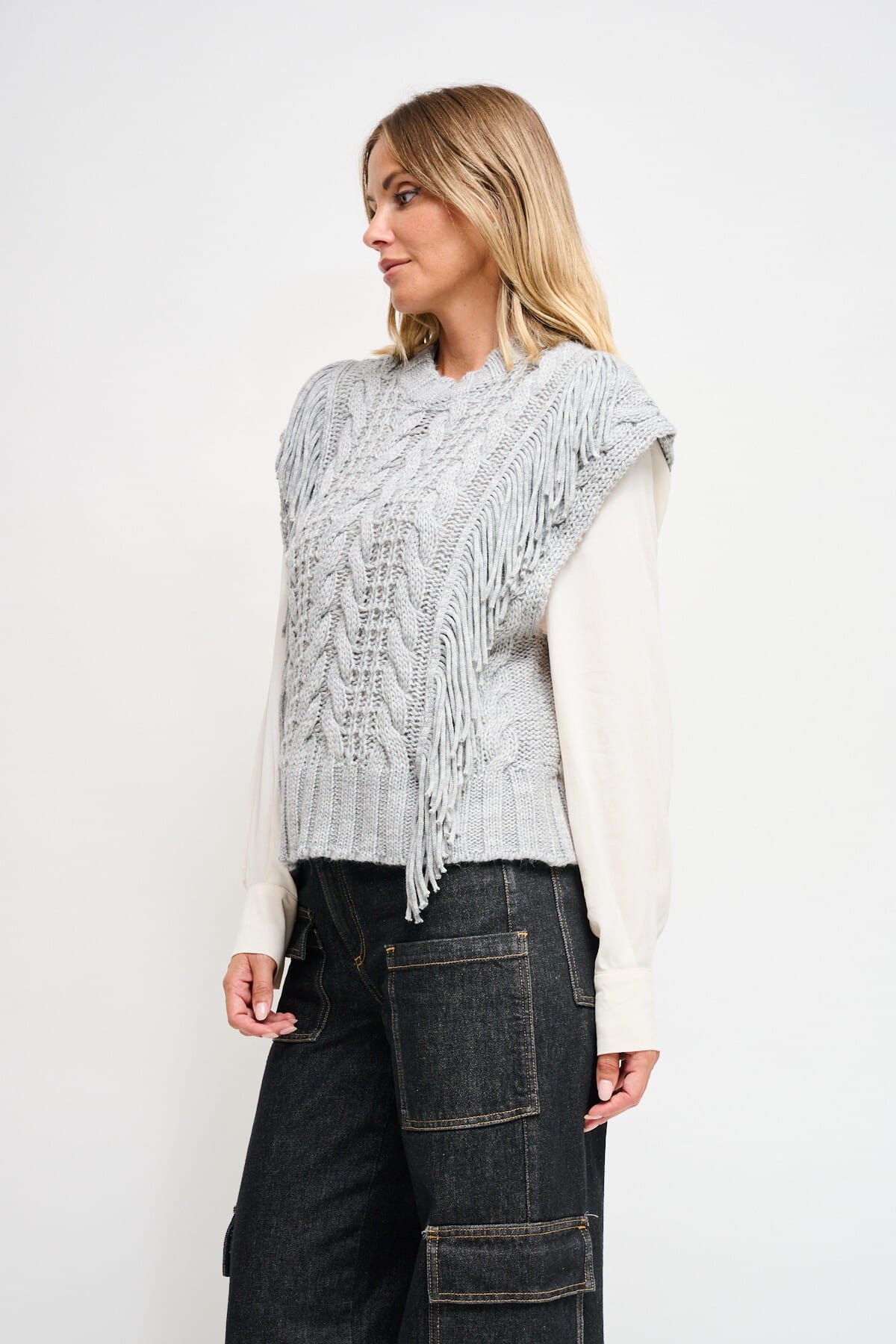 Maryley Knitted Vest With Fringes