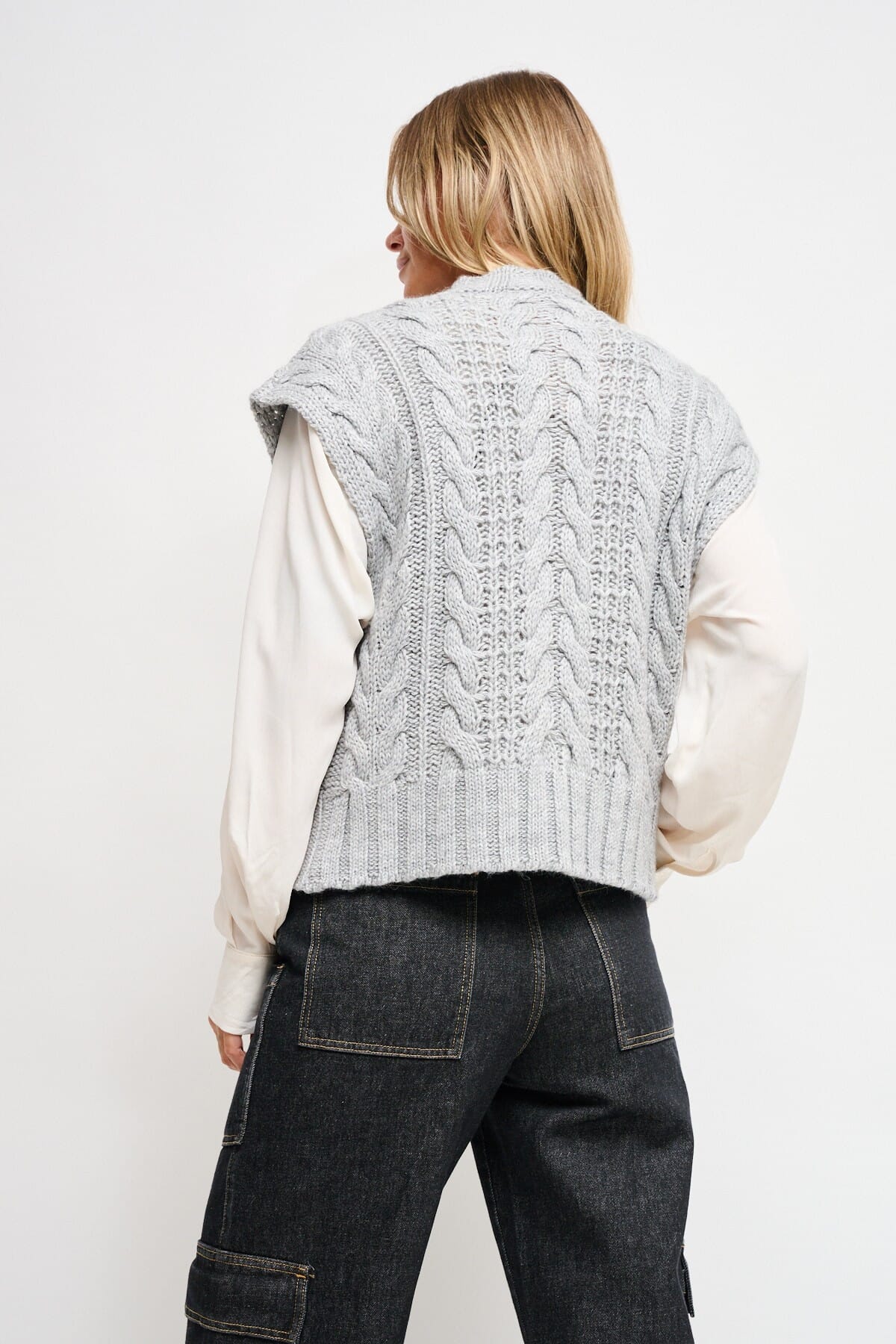 Maryley Knitted Vest With Fringes
