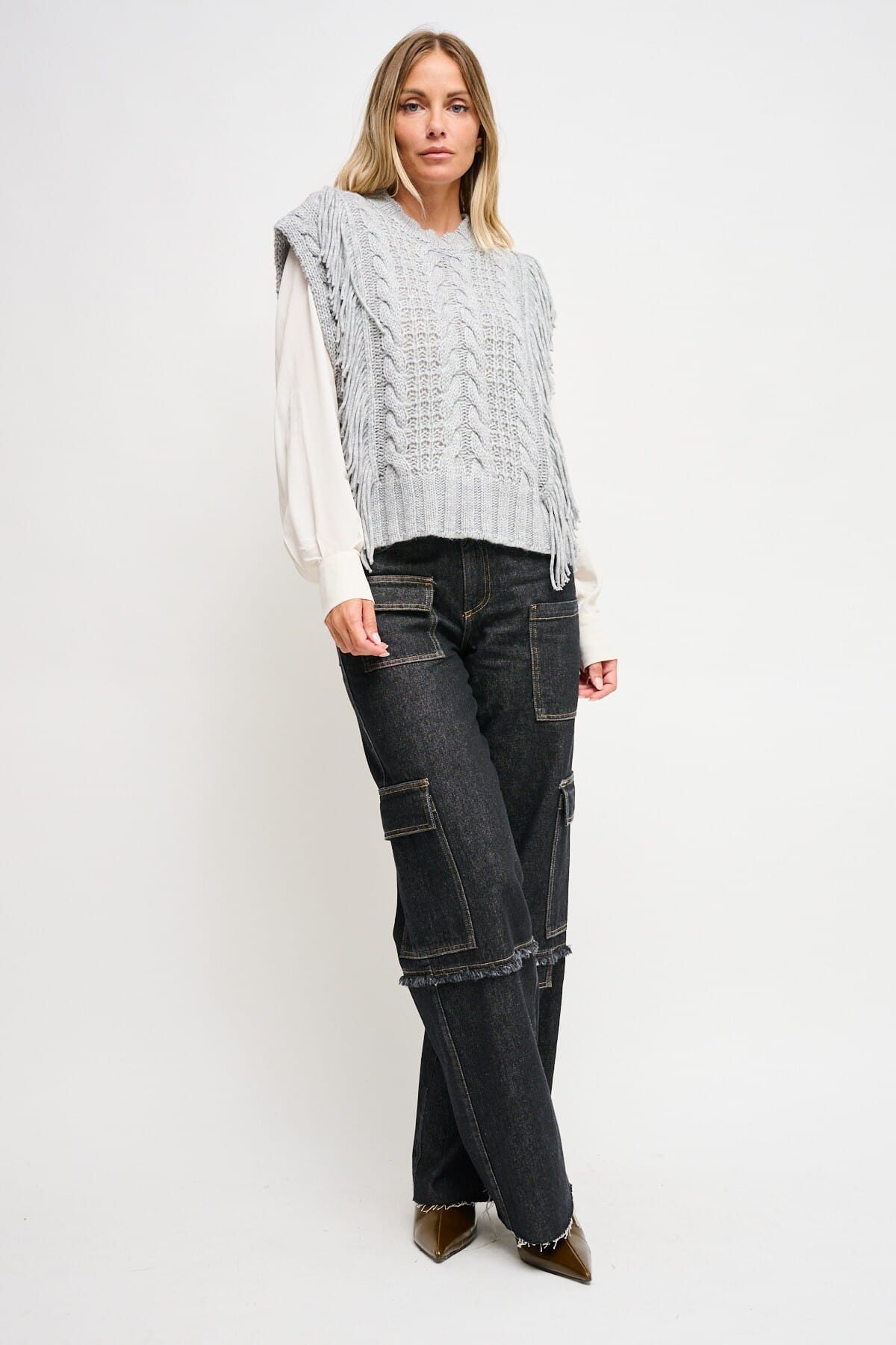 Maryley Knitted Vest With Fringes