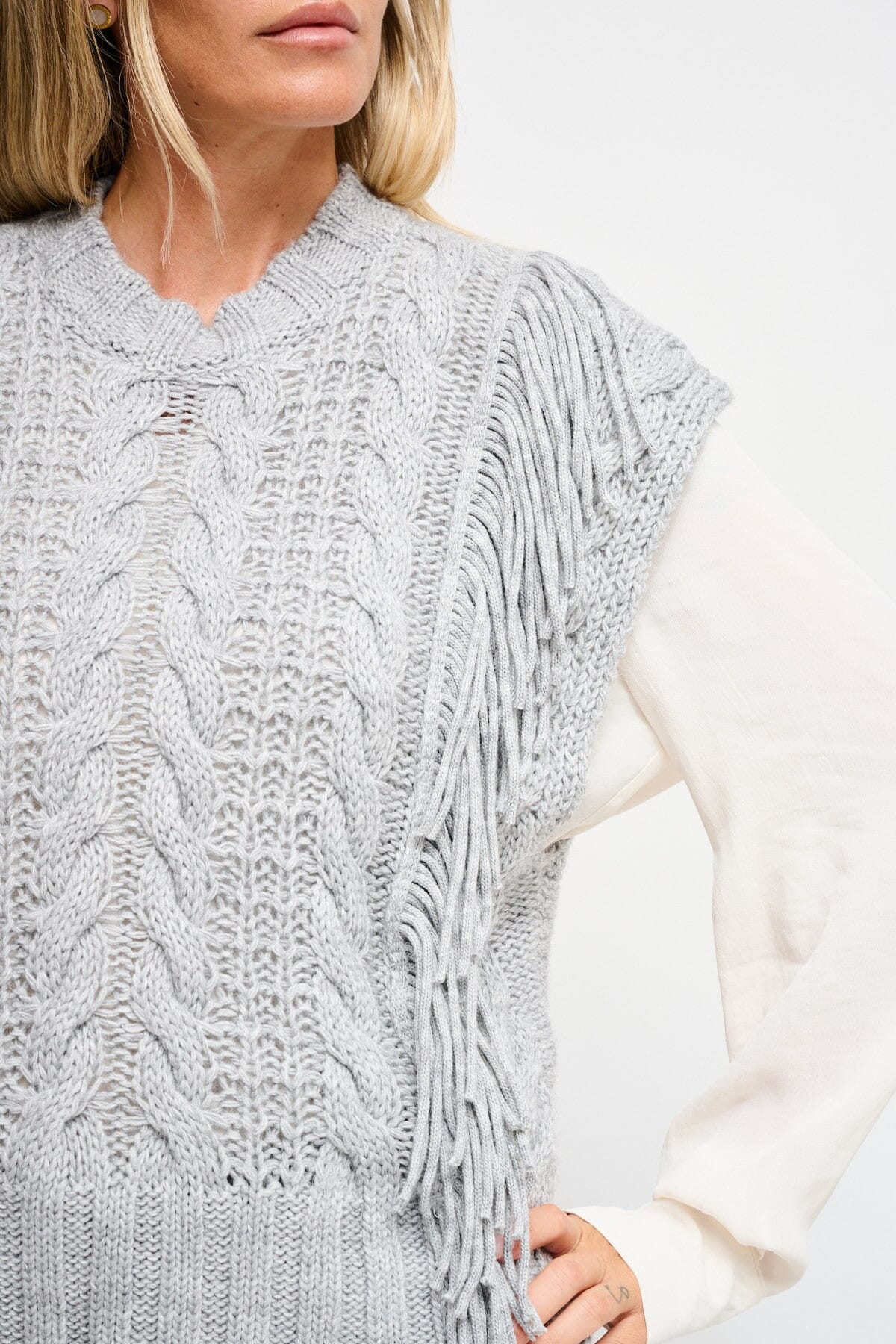 Maryley Knitted Vest With Fringes