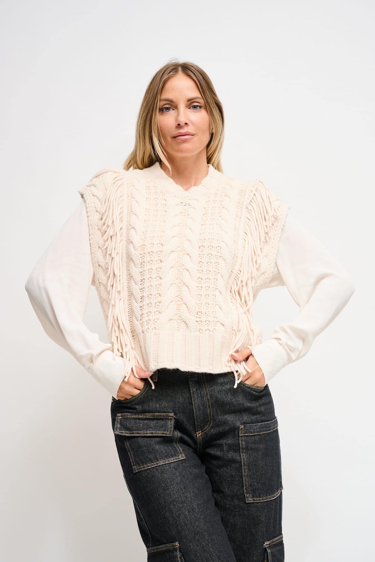 Maryley Knitted Vest With Fringes