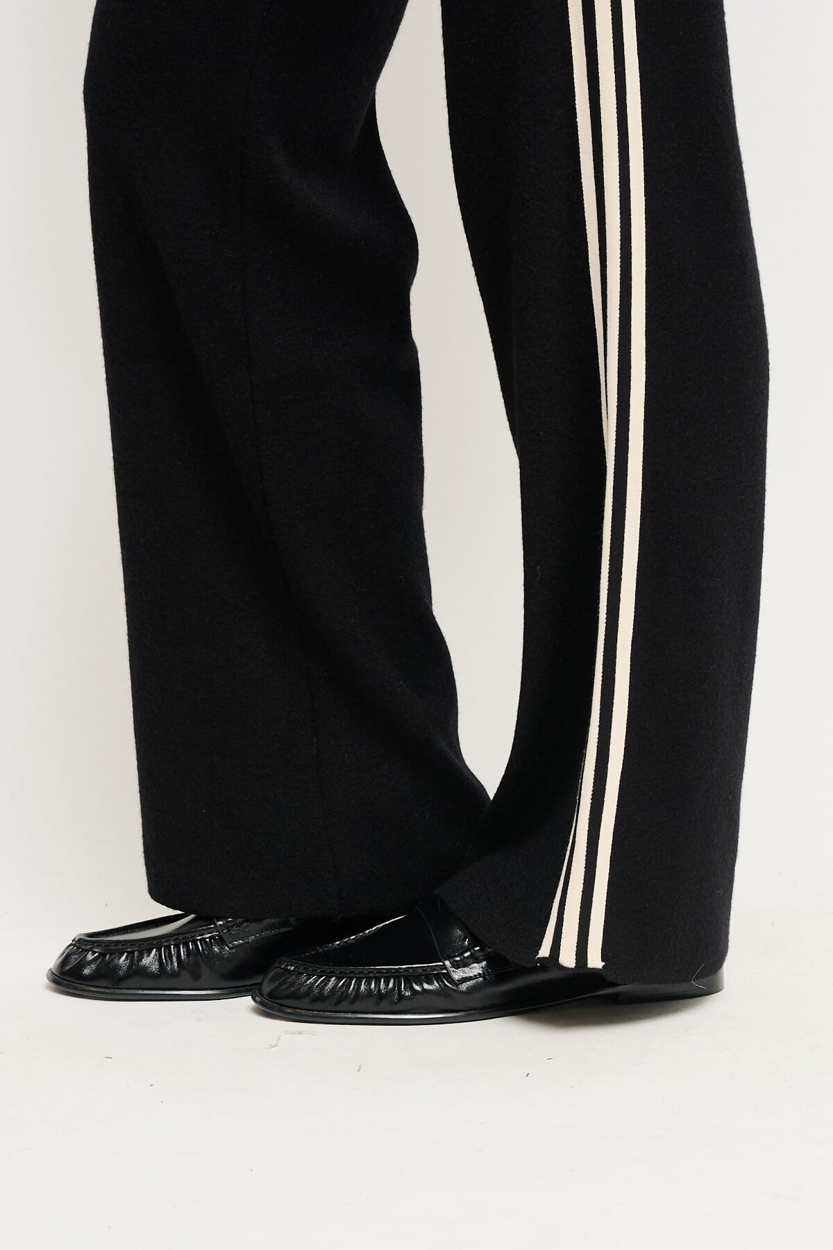 Pantaloni In Maglia Con Bande Laterali Maryley