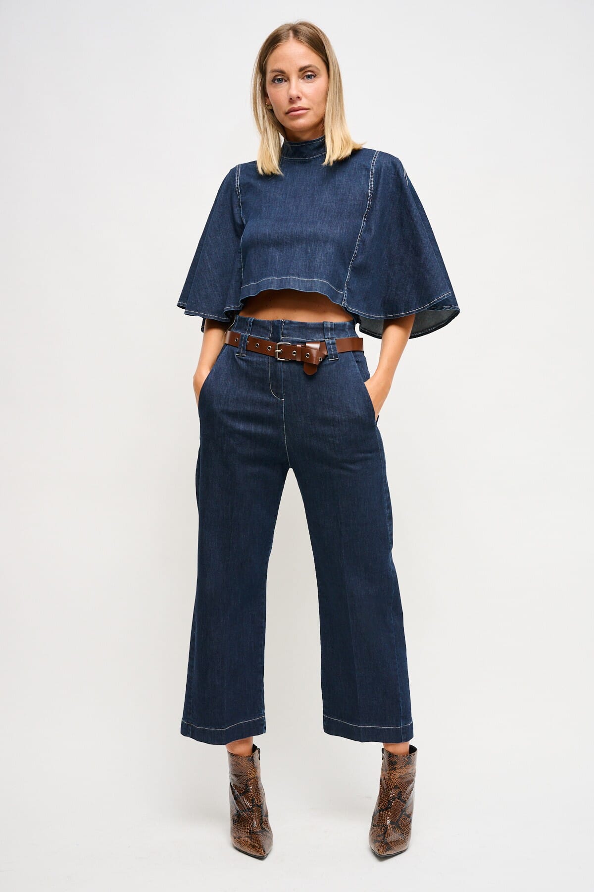 High Waisted Jeans With Maryley Belt