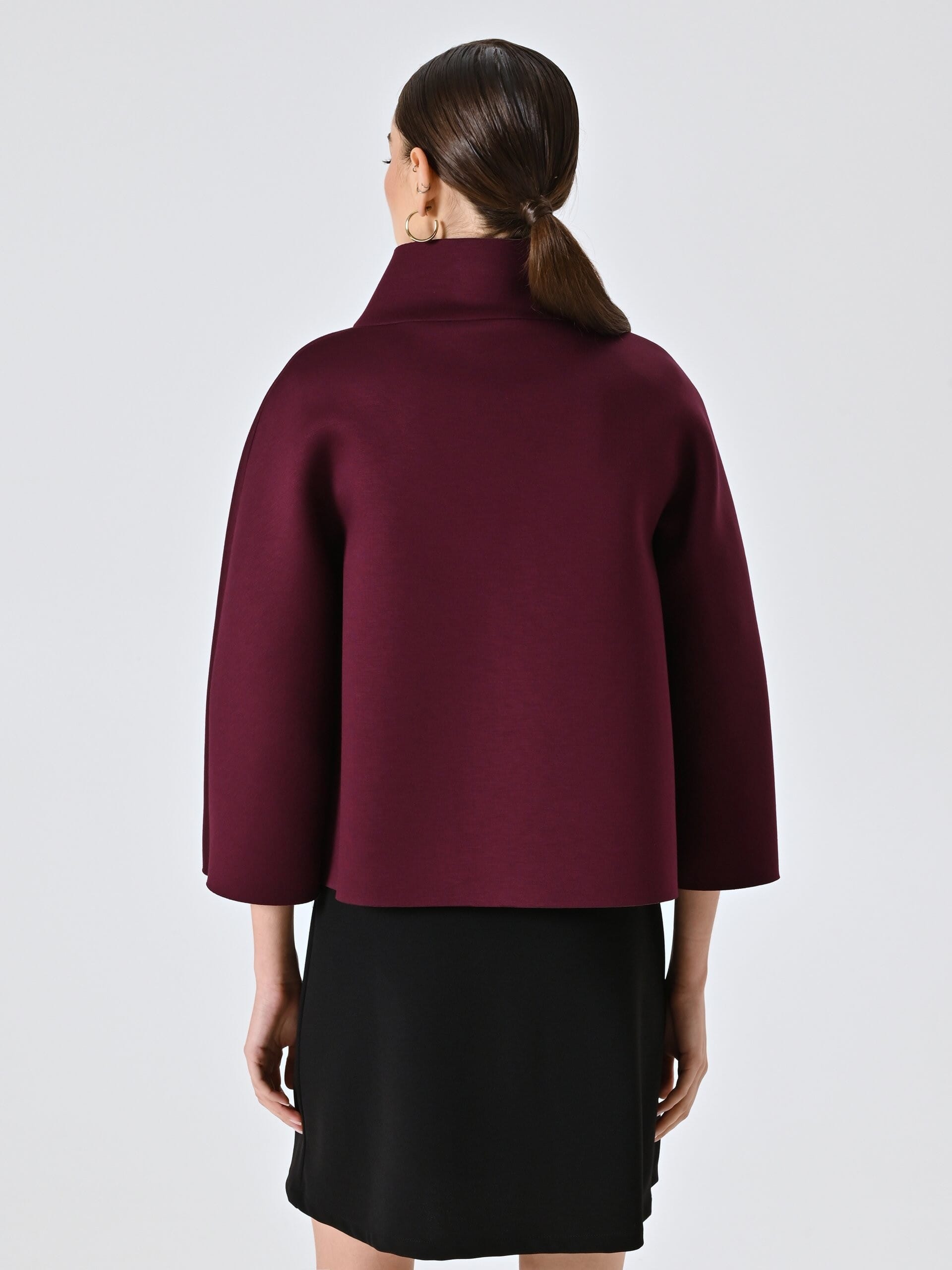 Cappotto Corto Over Effetto Mantella In Neoprene Rinascimento