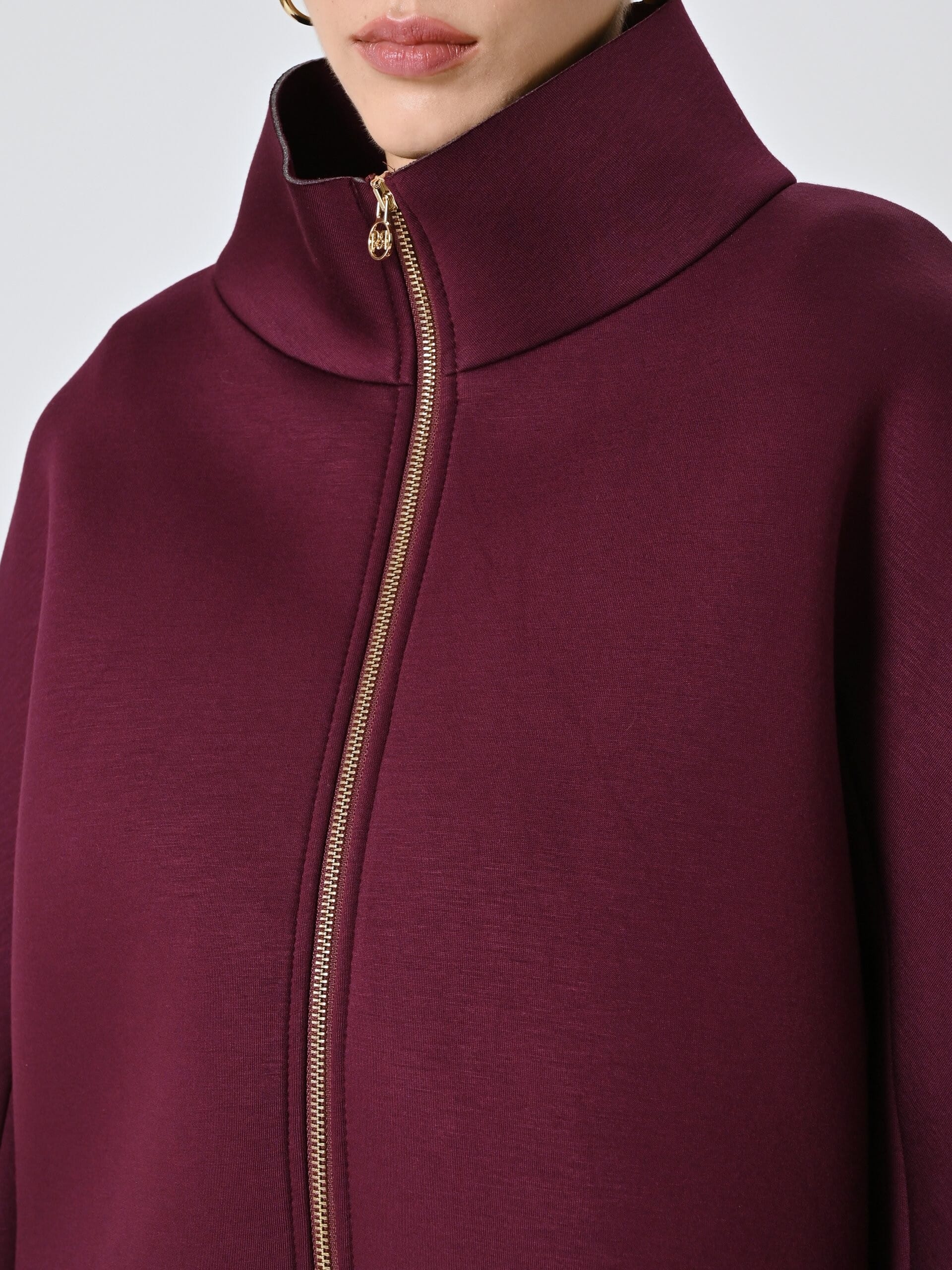 Cappotto Corto Over Effetto Mantella In Neoprene Rinascimento