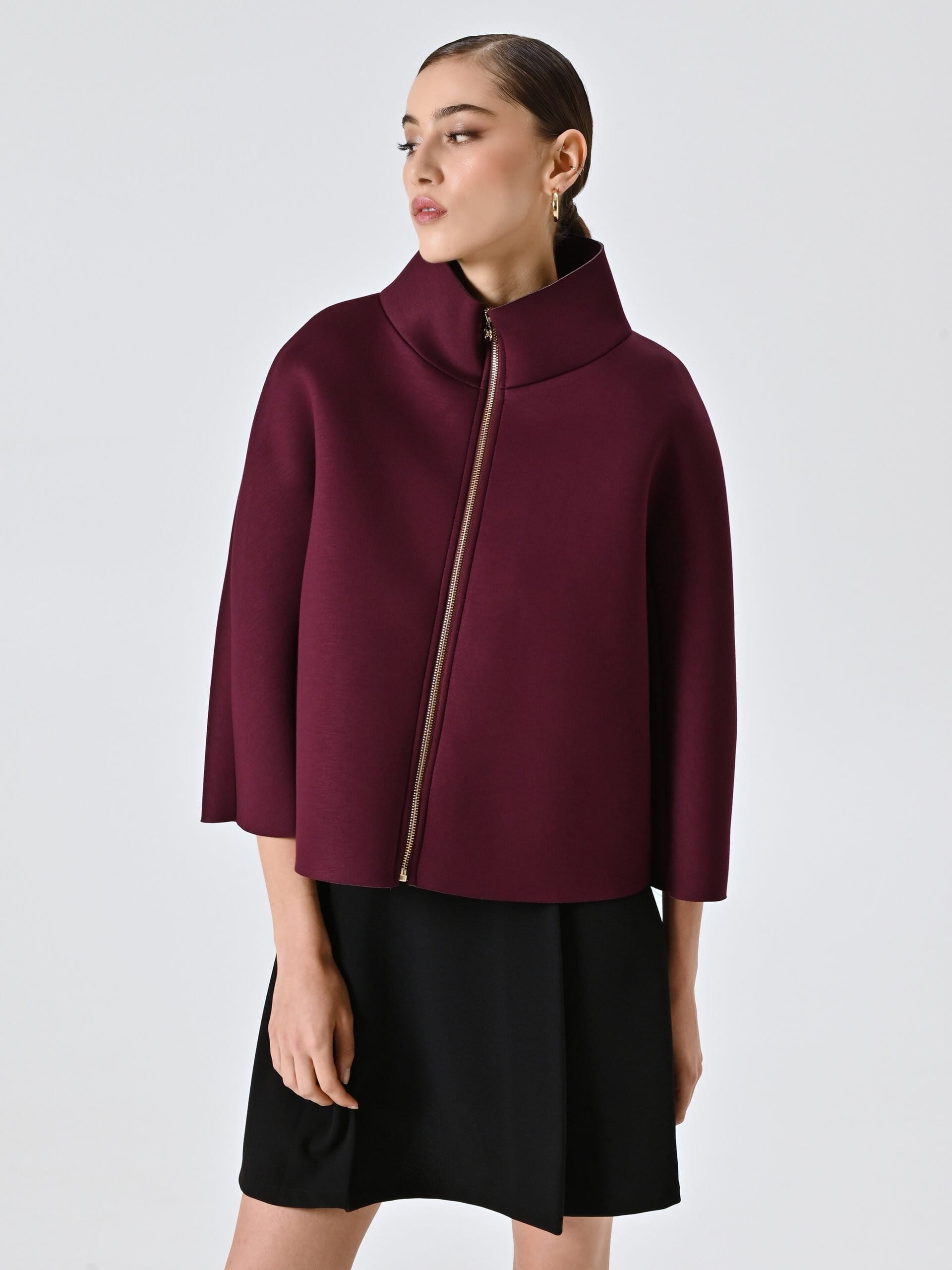 Cappotto Corto Over Effetto Mantella In Neoprene Rinascimento