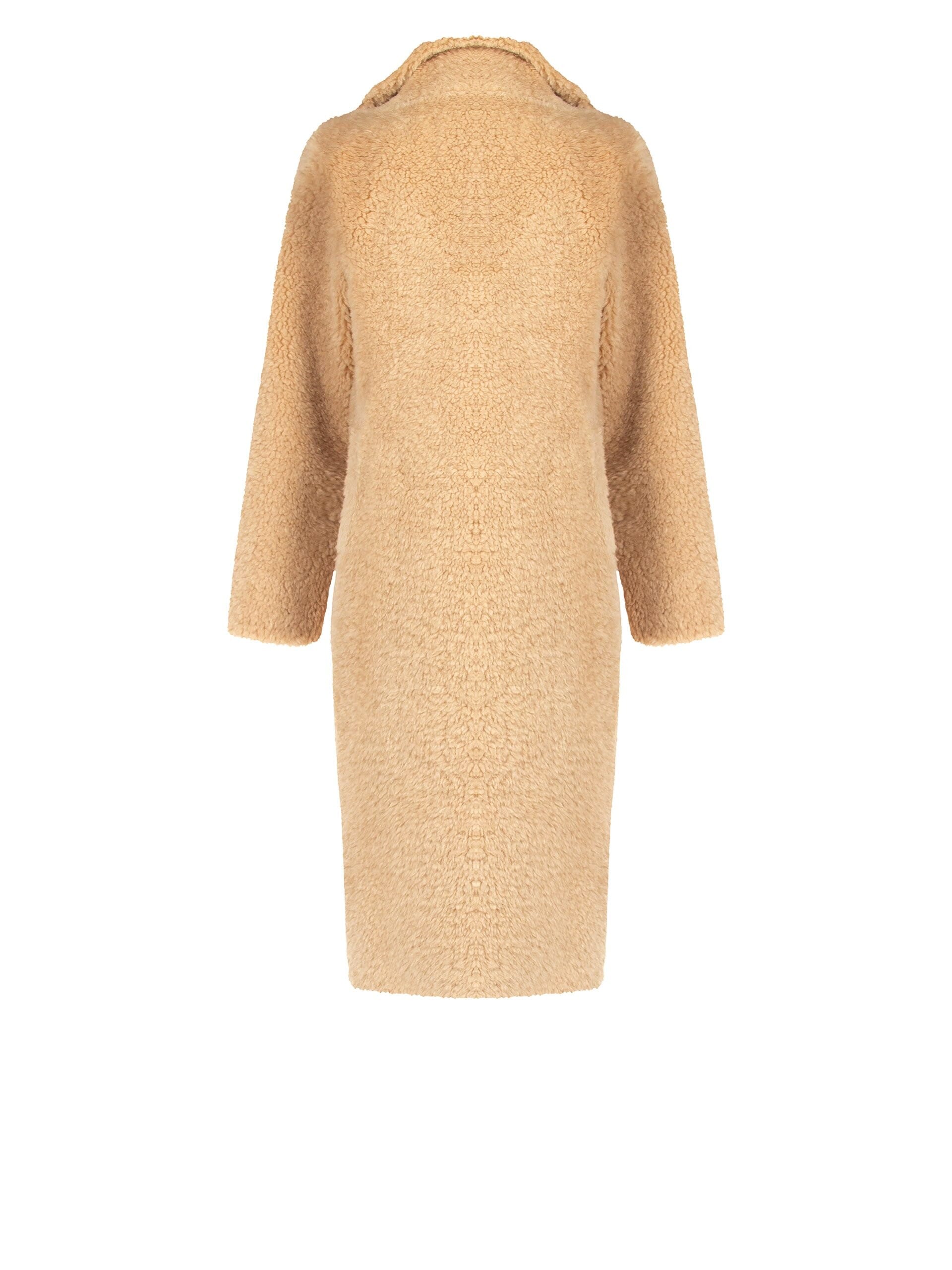 Cappotto Lungo In Pelliccia Sintetica Con Guanti Coordinati Rinascimento